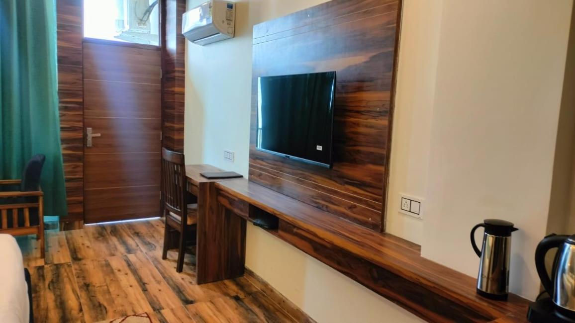 Hotel Manaw Valley Shimla