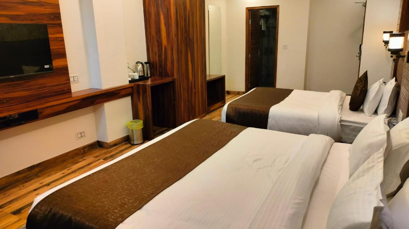 Hotel Manaw Valley 4*