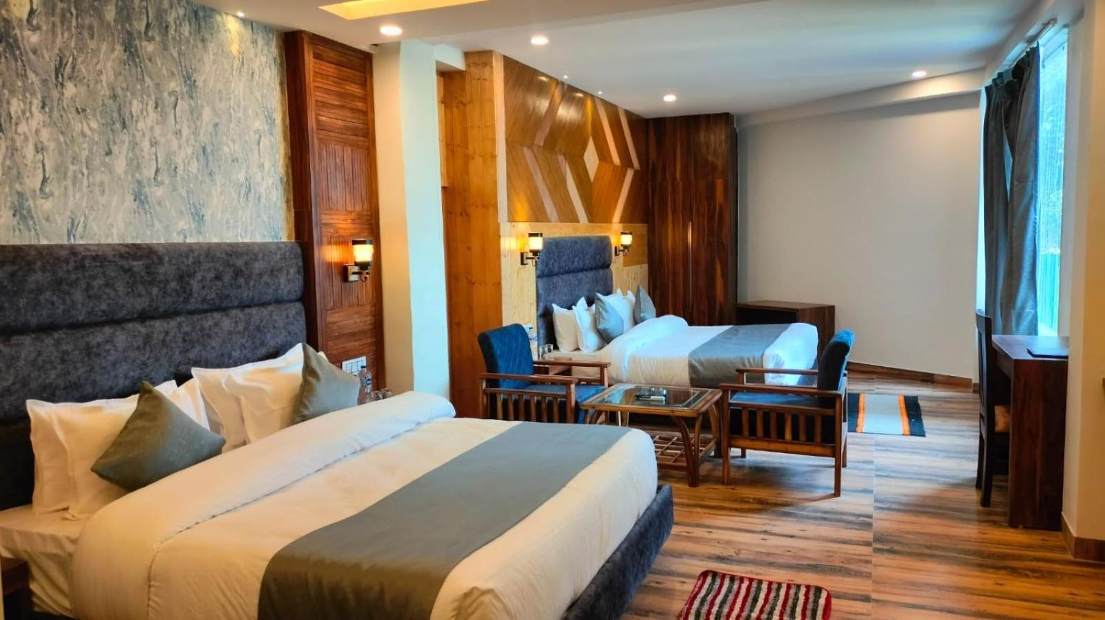 Manaw Valley 4*