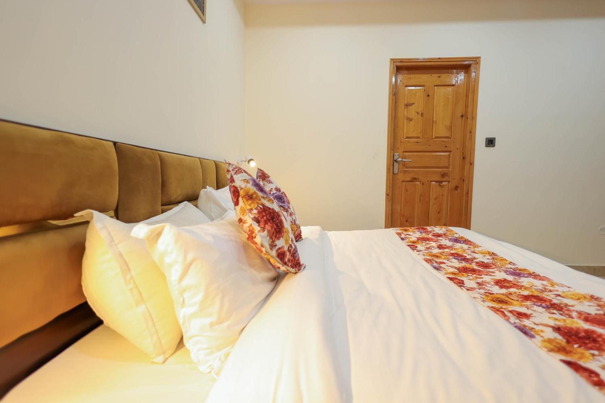Mystic Hills Retreat Hotel