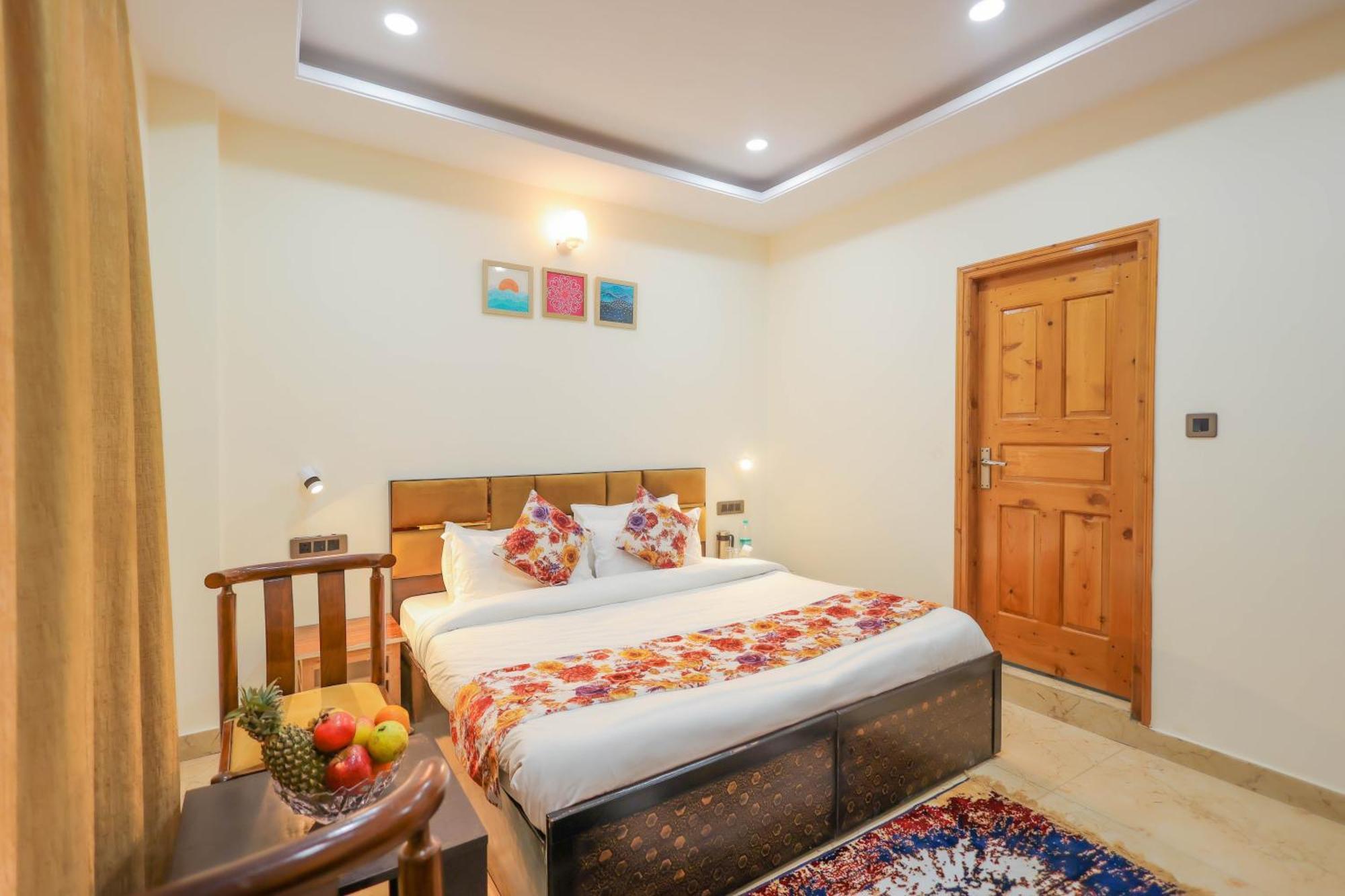 Mystic Hills Retreat Hotel