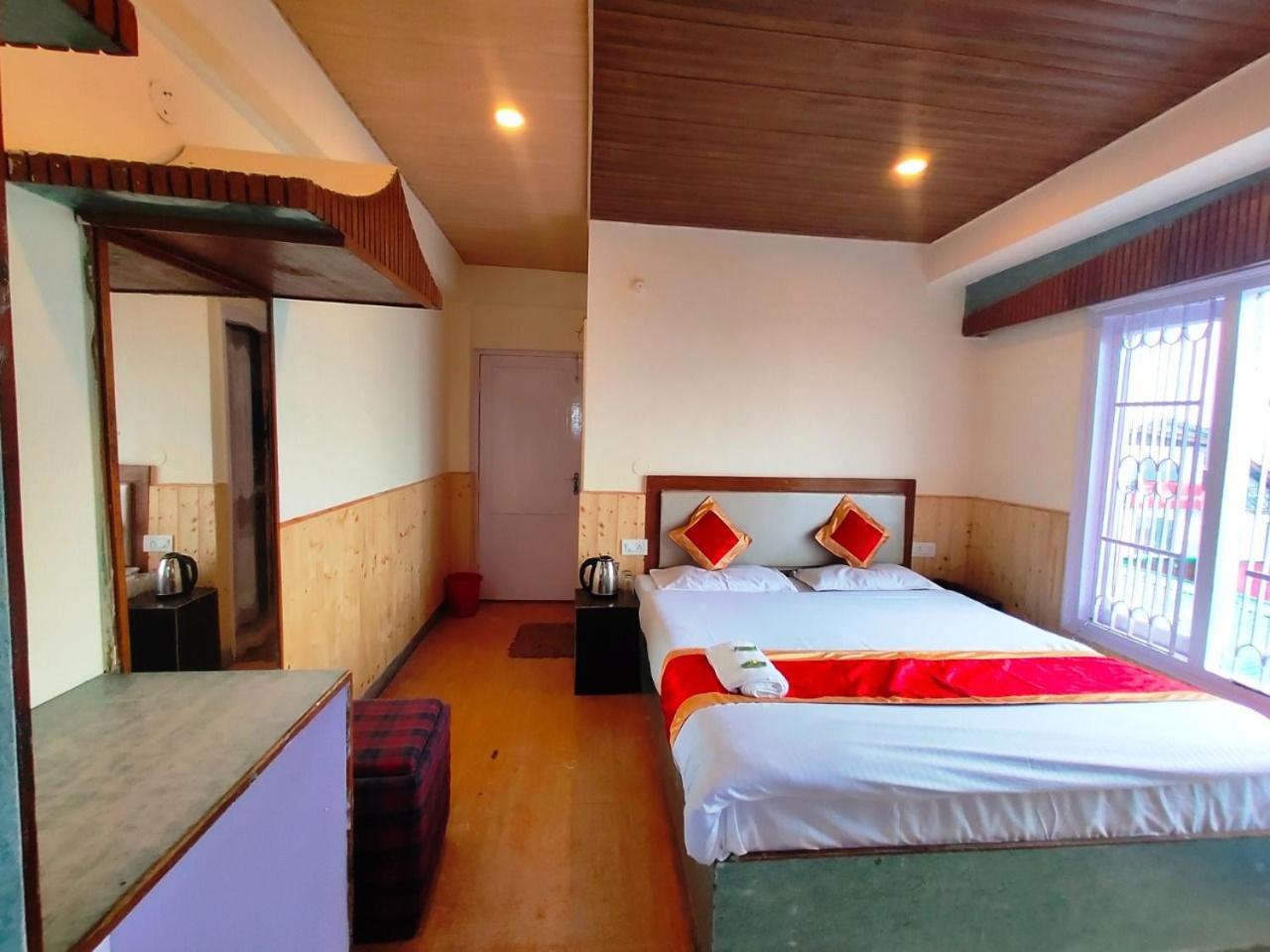 Shorya Regency Near Mall Road Shimla