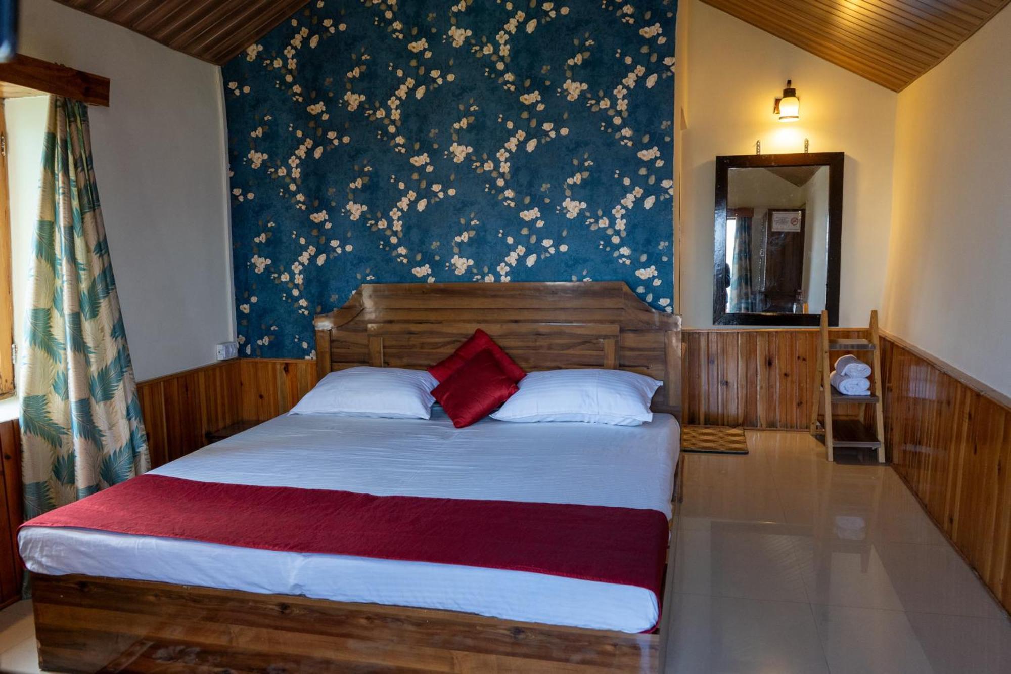 Shivpur Greens Farm stay *