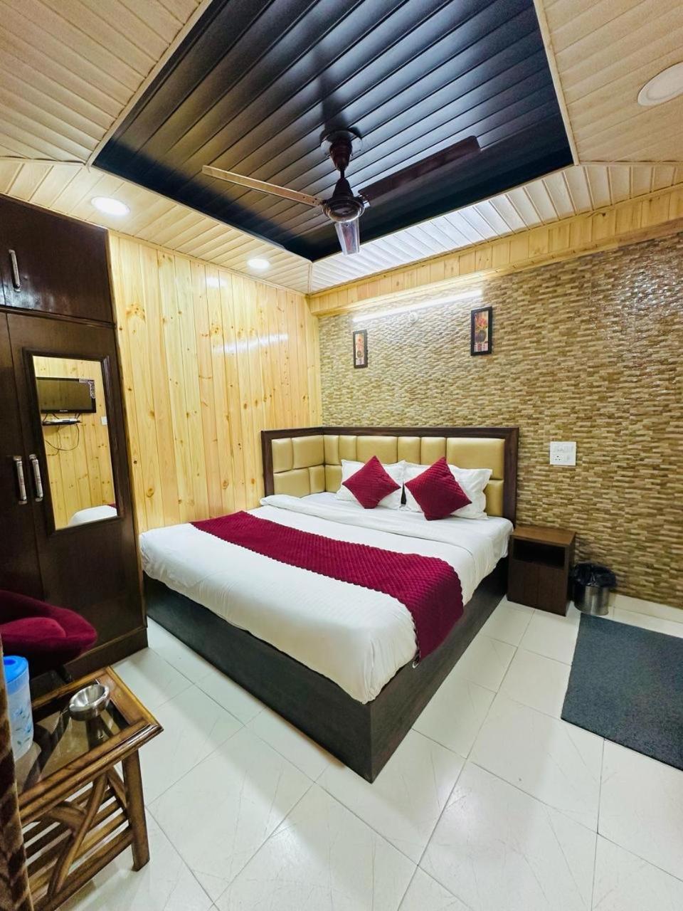 Avalanche Hotel