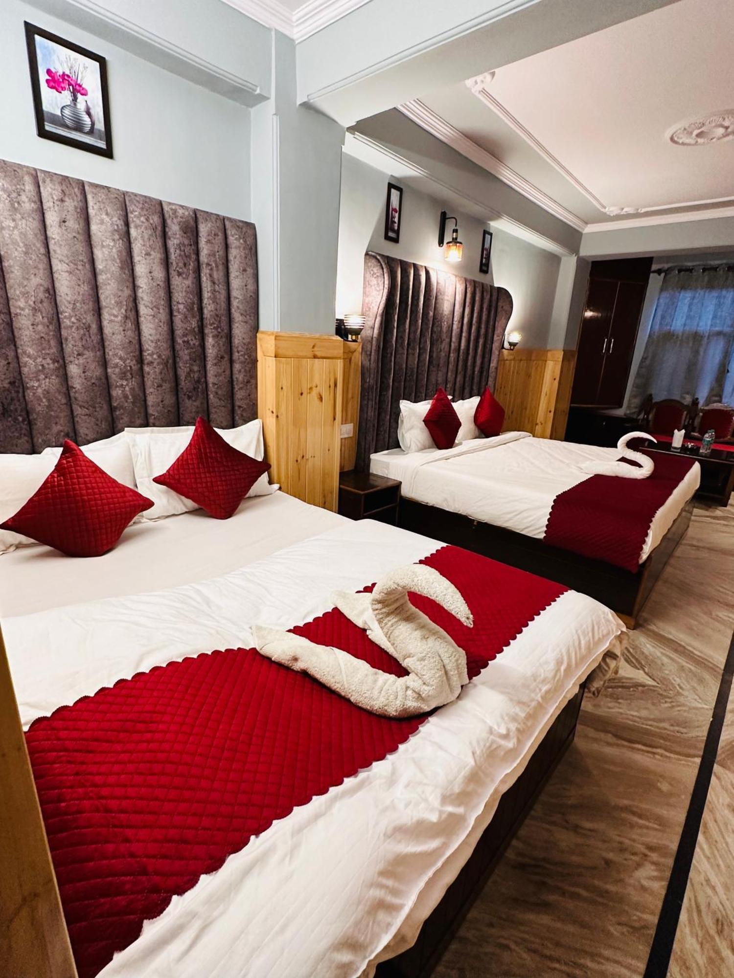 Avalanche Hotel 3*