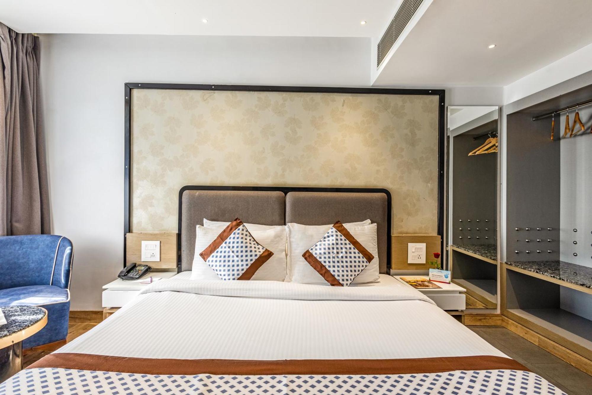 Hotel Sterling Legacy
