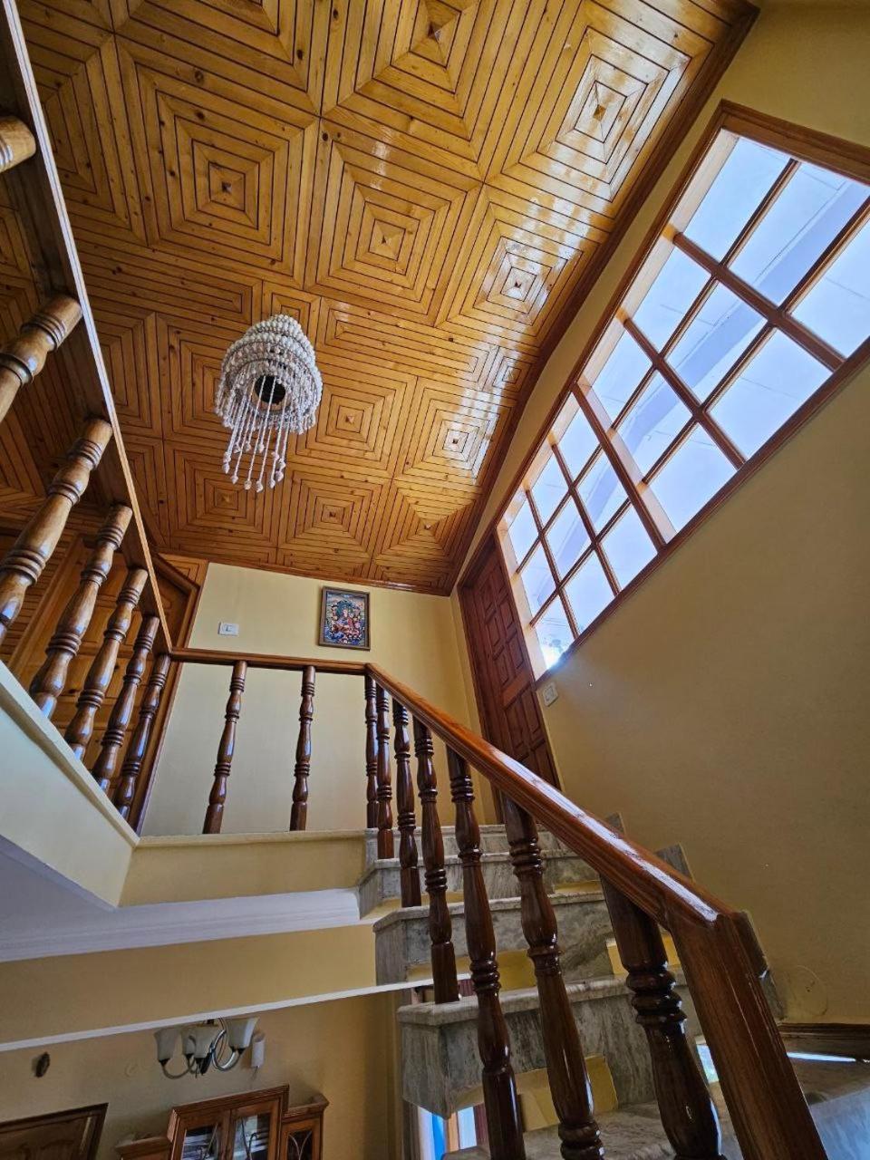Tranquil Lippa Retreat * Shimla