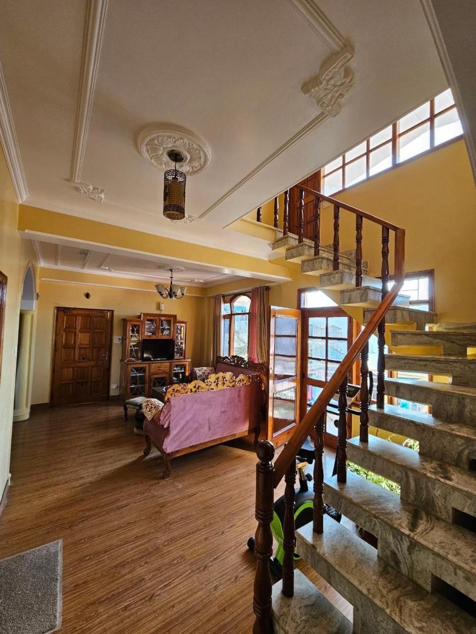 Tranquil Lippa Retreat Shimla