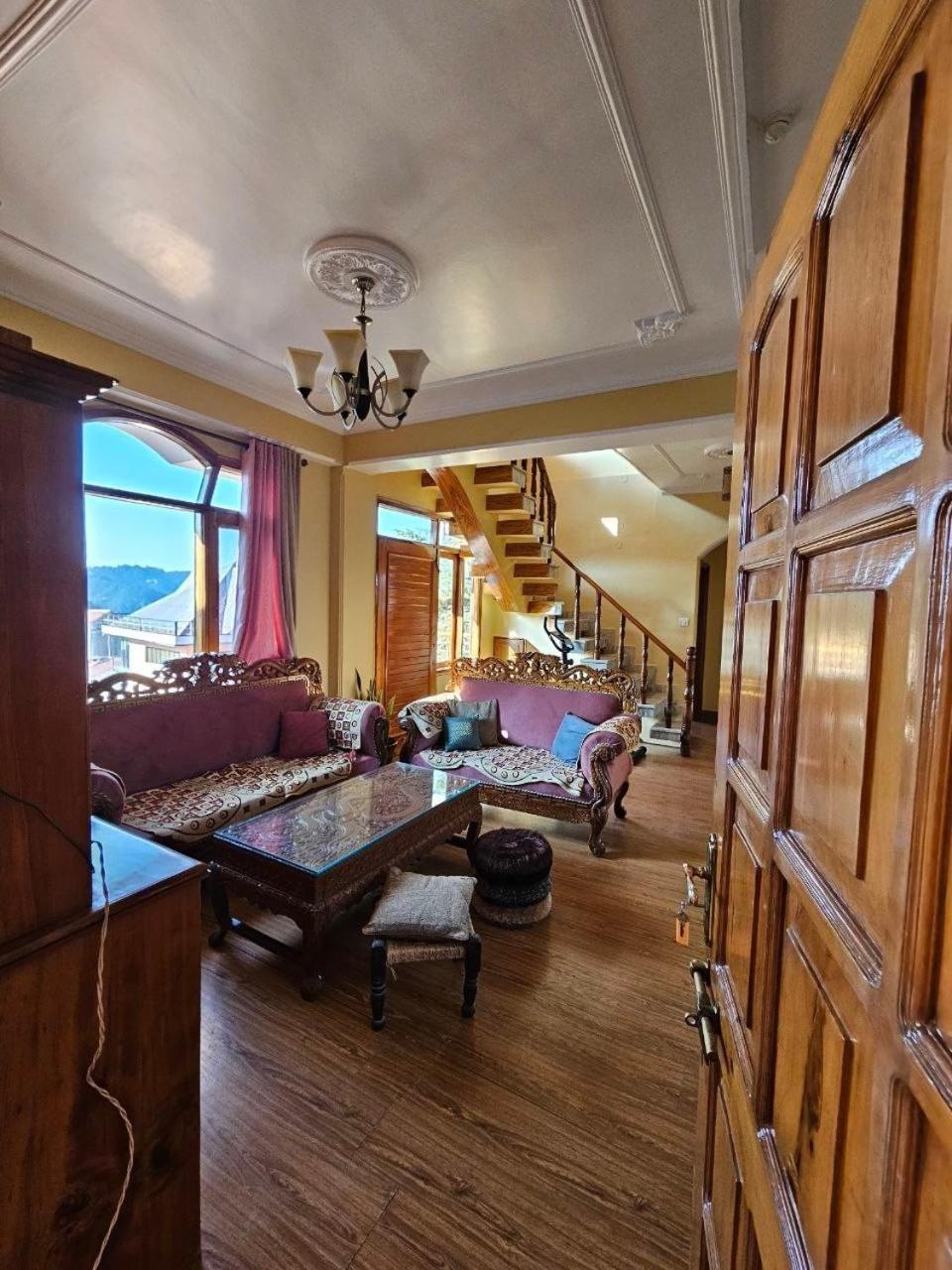 Tranquil Lippa Retreat Shimla