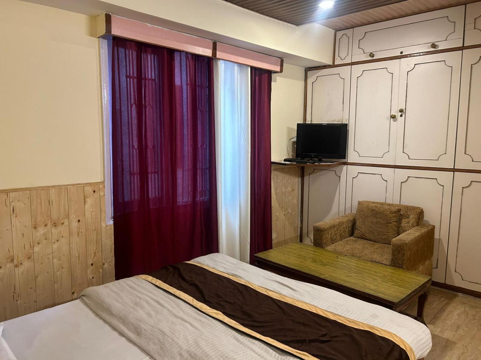 Shorya Regency Near Mall Road 2* Shimla
