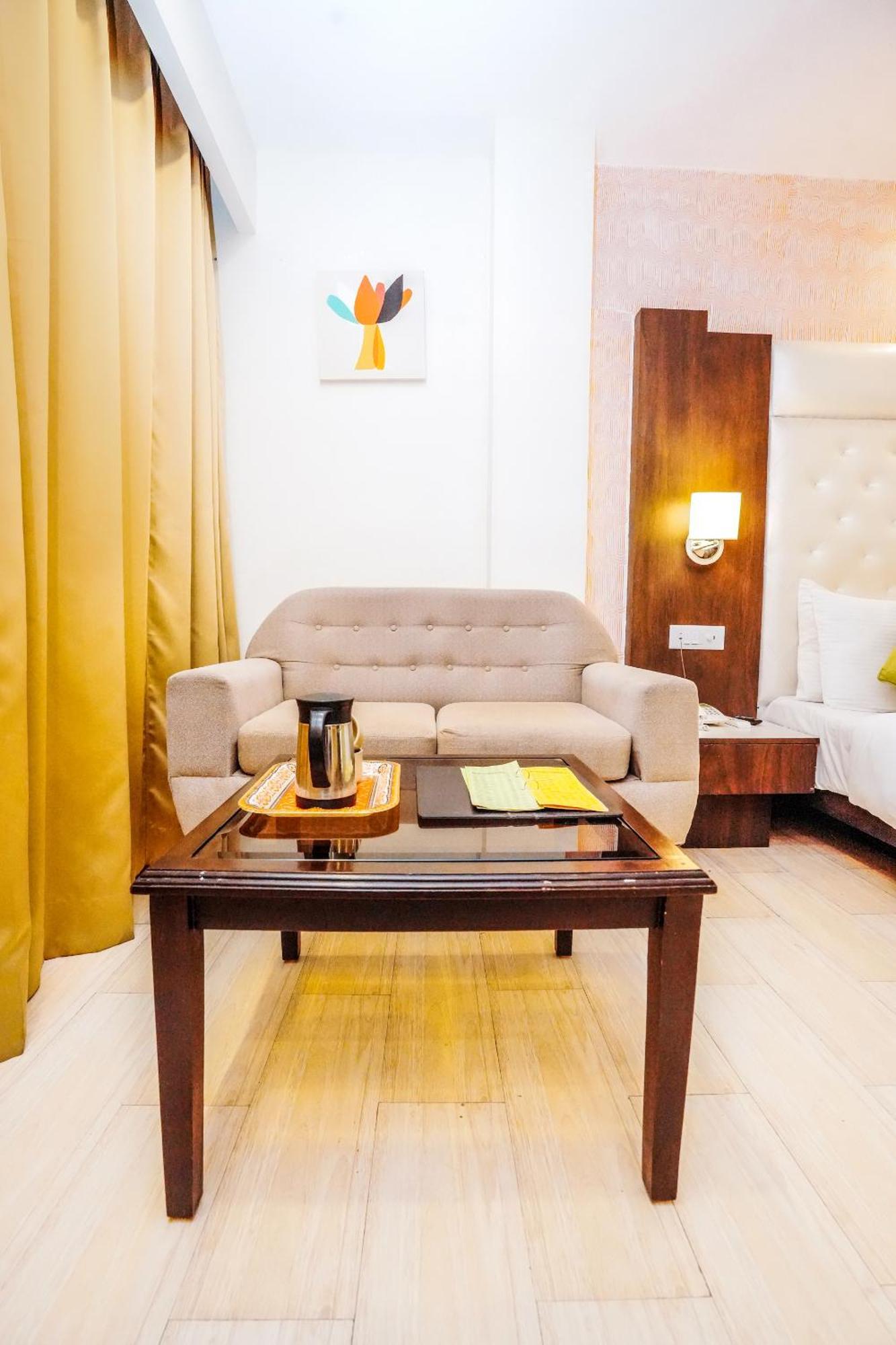 Nature Valley View Mashobra !! Luxury Choice !! Gaming Zone !! Open Terrace !! Big Parking 4*