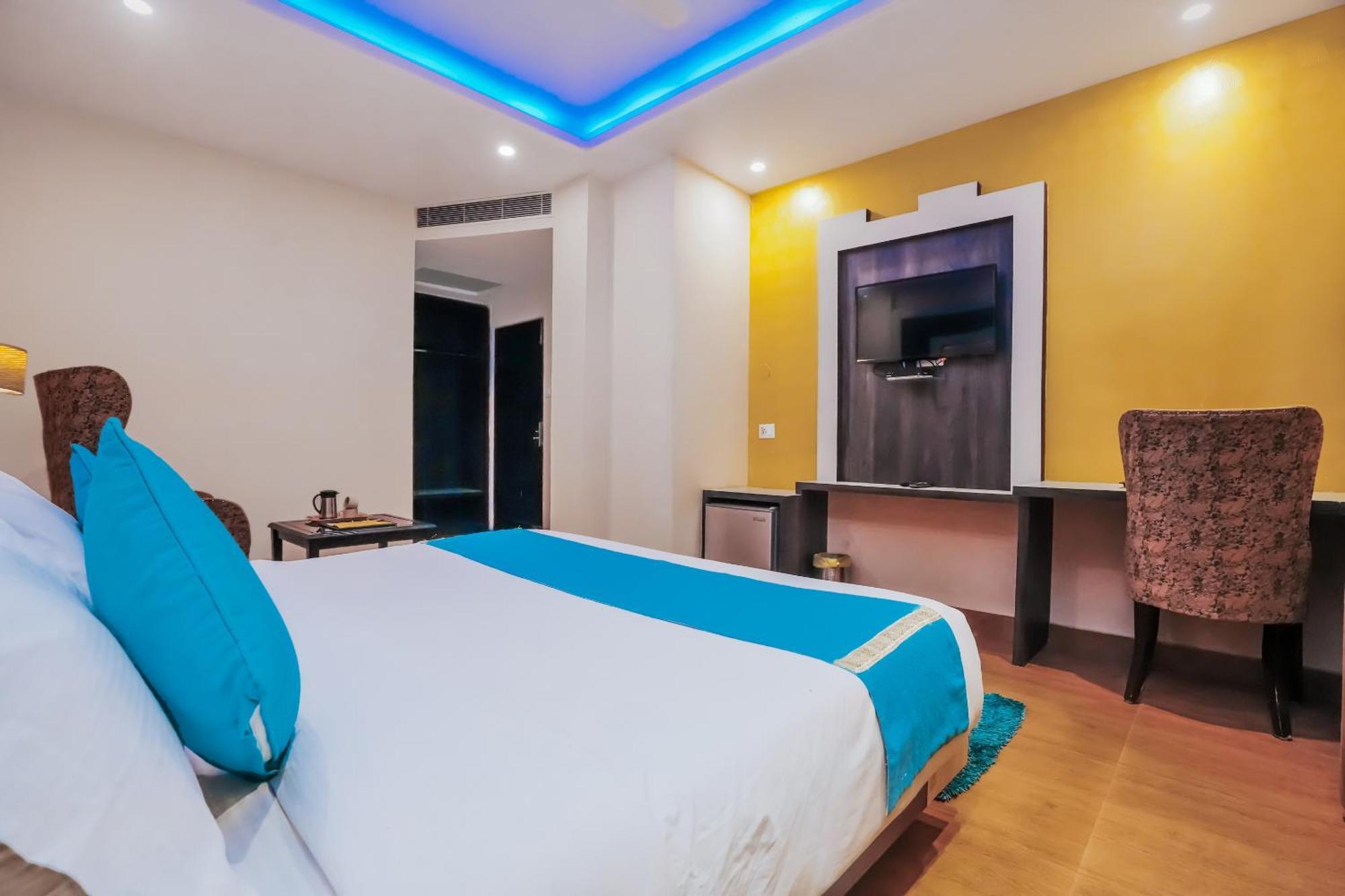 Nature Valley View Mashobra !! Luxury Choice !! Gaming Zone !! Open Terrace !! Big Parking 4*