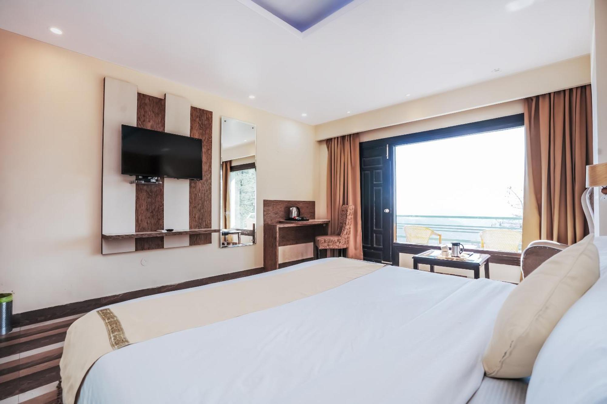 Hotel Nature Valley View Mashobra !! Luxury Choice !! Gaming Zone !! Open Terrace !! Big Parking