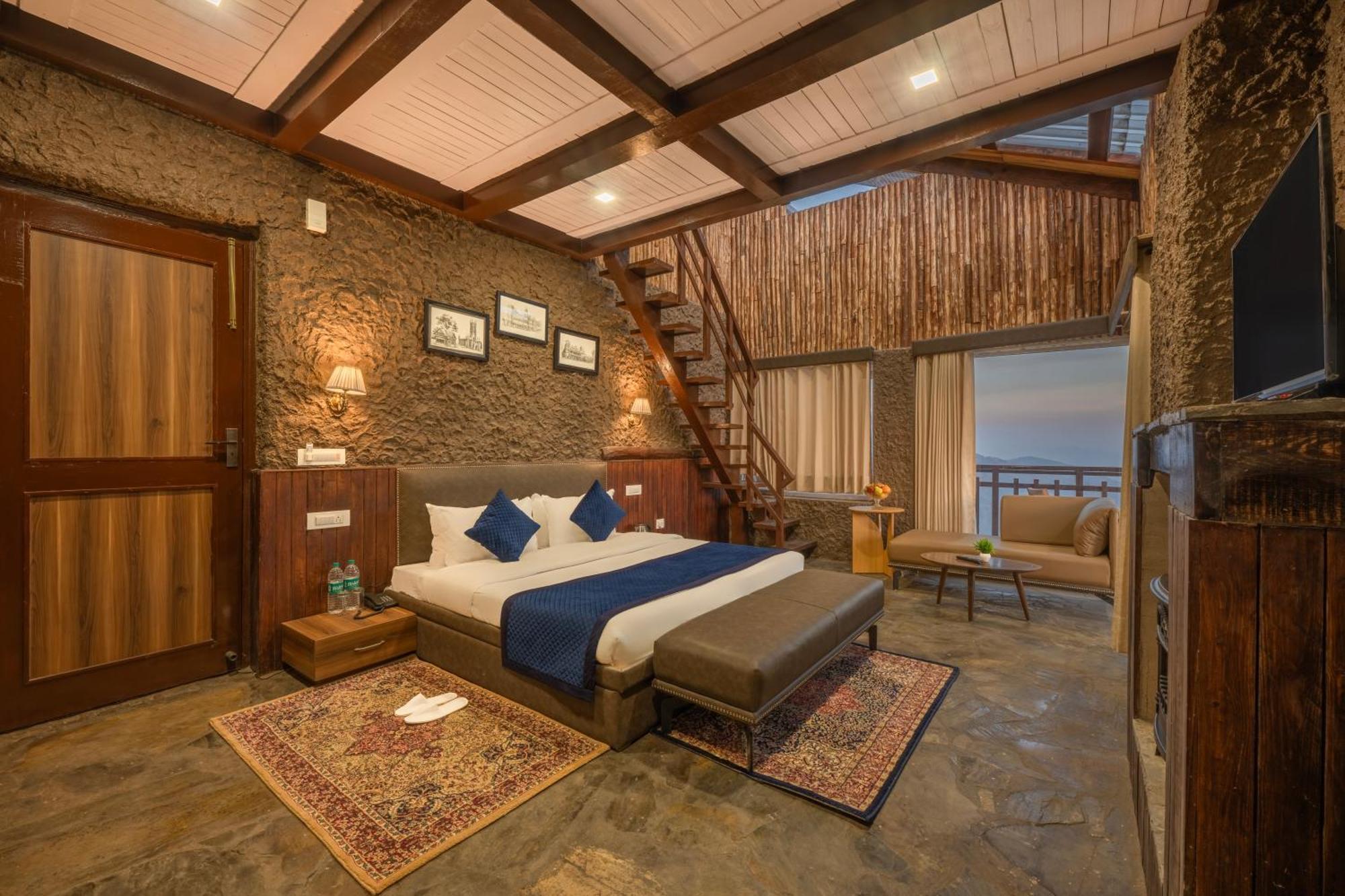 Wood Winds - A Valley View Hotel