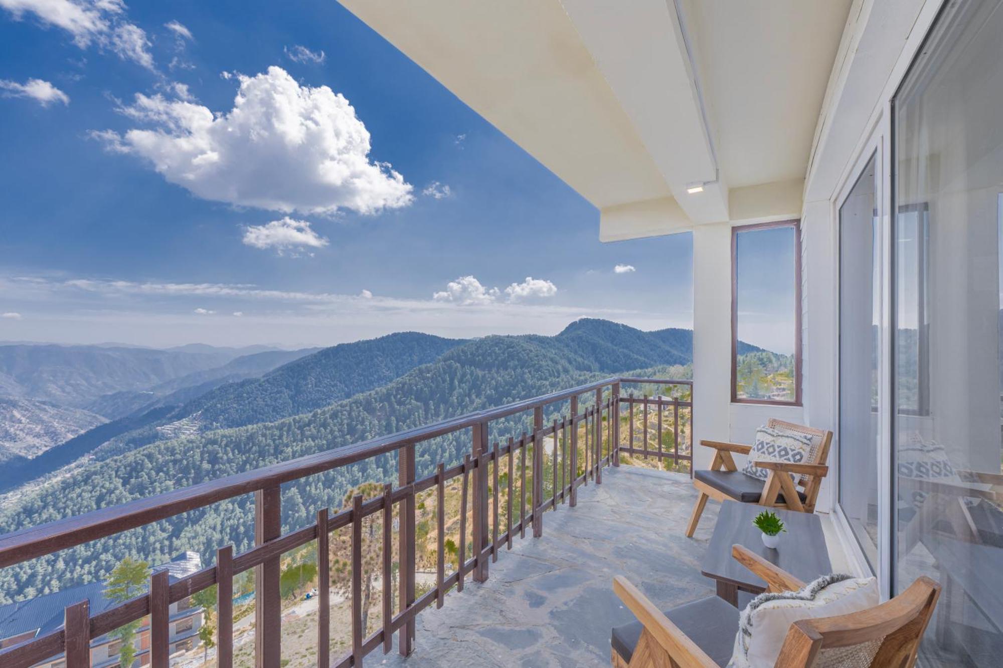 Wood Winds - A Valley View Hotel Shimla