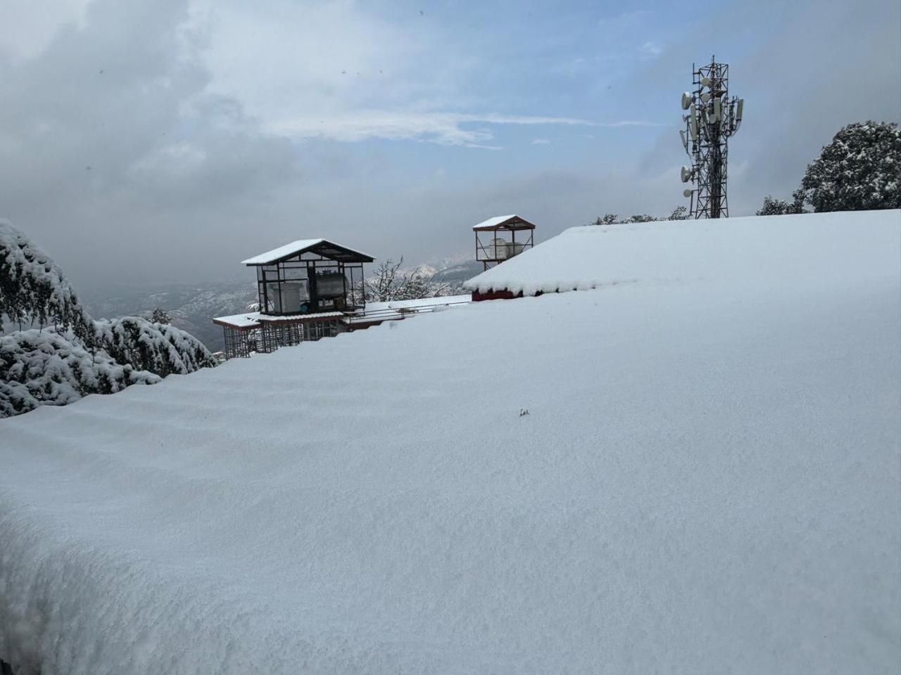 Jakhu Heights Hotel