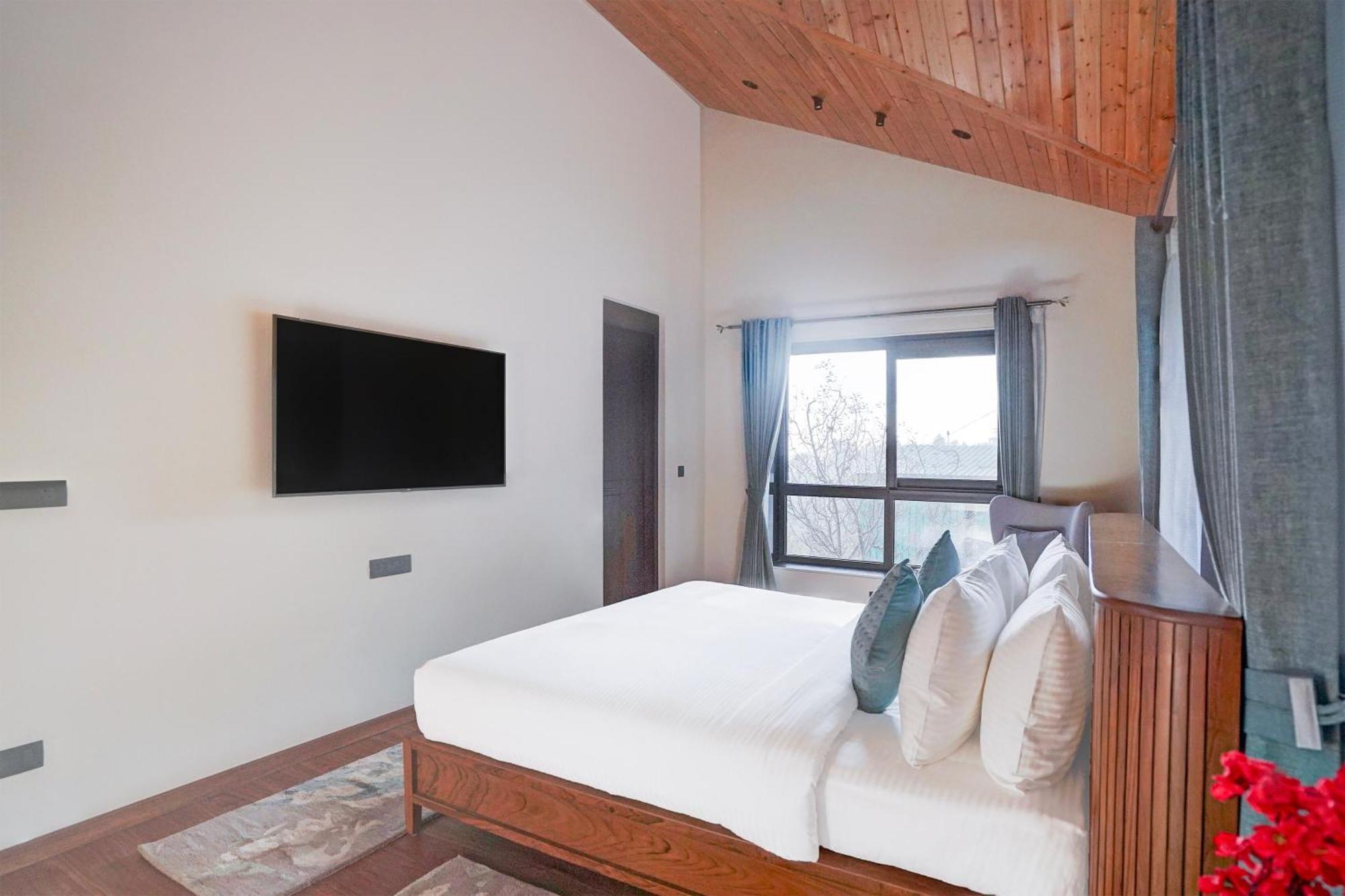 Sunday Premium 5 Bhk Mihika, * Shimla