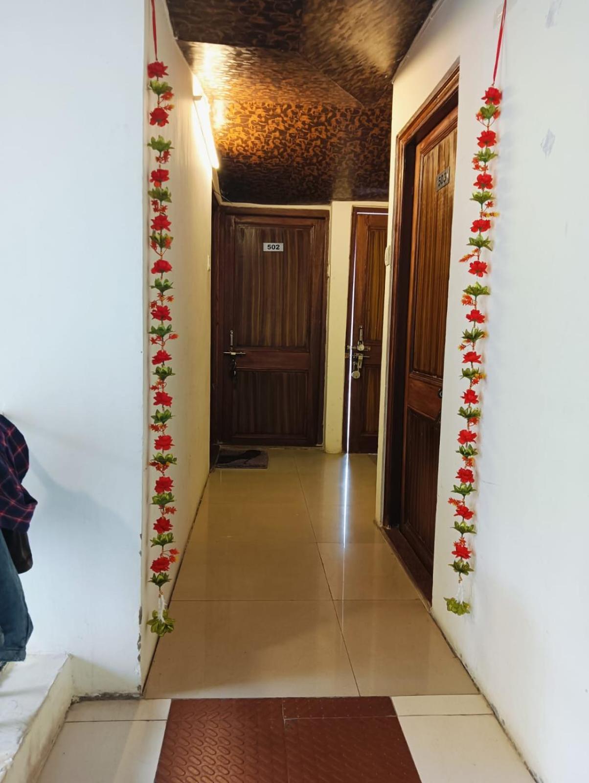 Aston Hills - Luxury Comfort !! Travellers Delight !! Budget Friendly !! Prime Location !! Guest Favourite Shimla