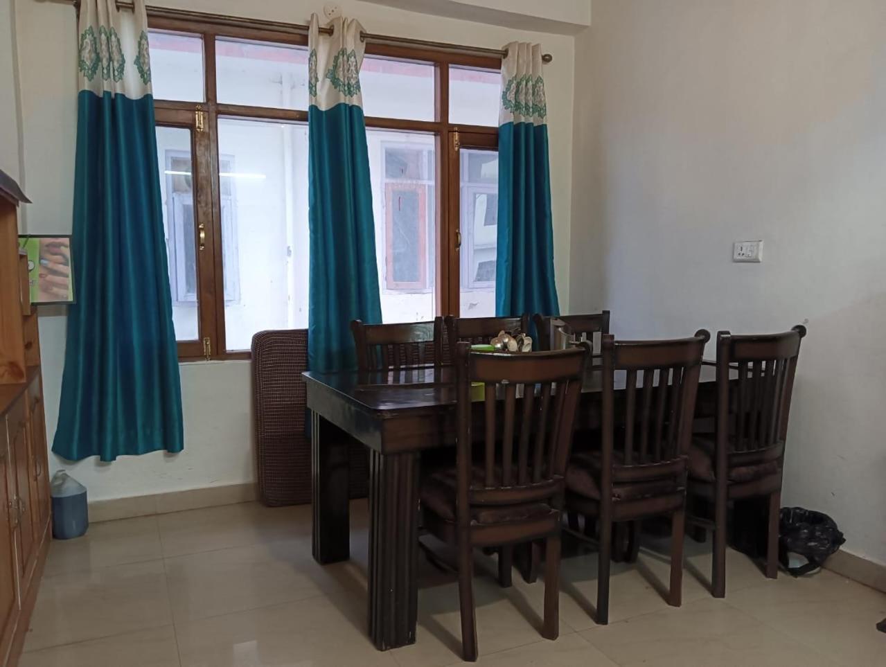 Aston Hills - Luxury Comfort !! Travellers Delight !! Budget Friendly !! Prime Location !! Guest Favourite