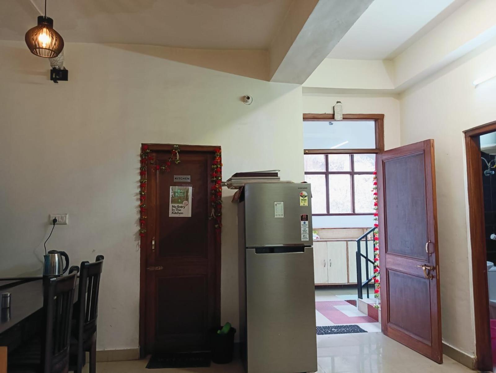 Aston Hills - Luxury Comfort !! Travellers Delight !! Budget Friendly !! Prime Location !! Guest Favourite Hotel Shimla
