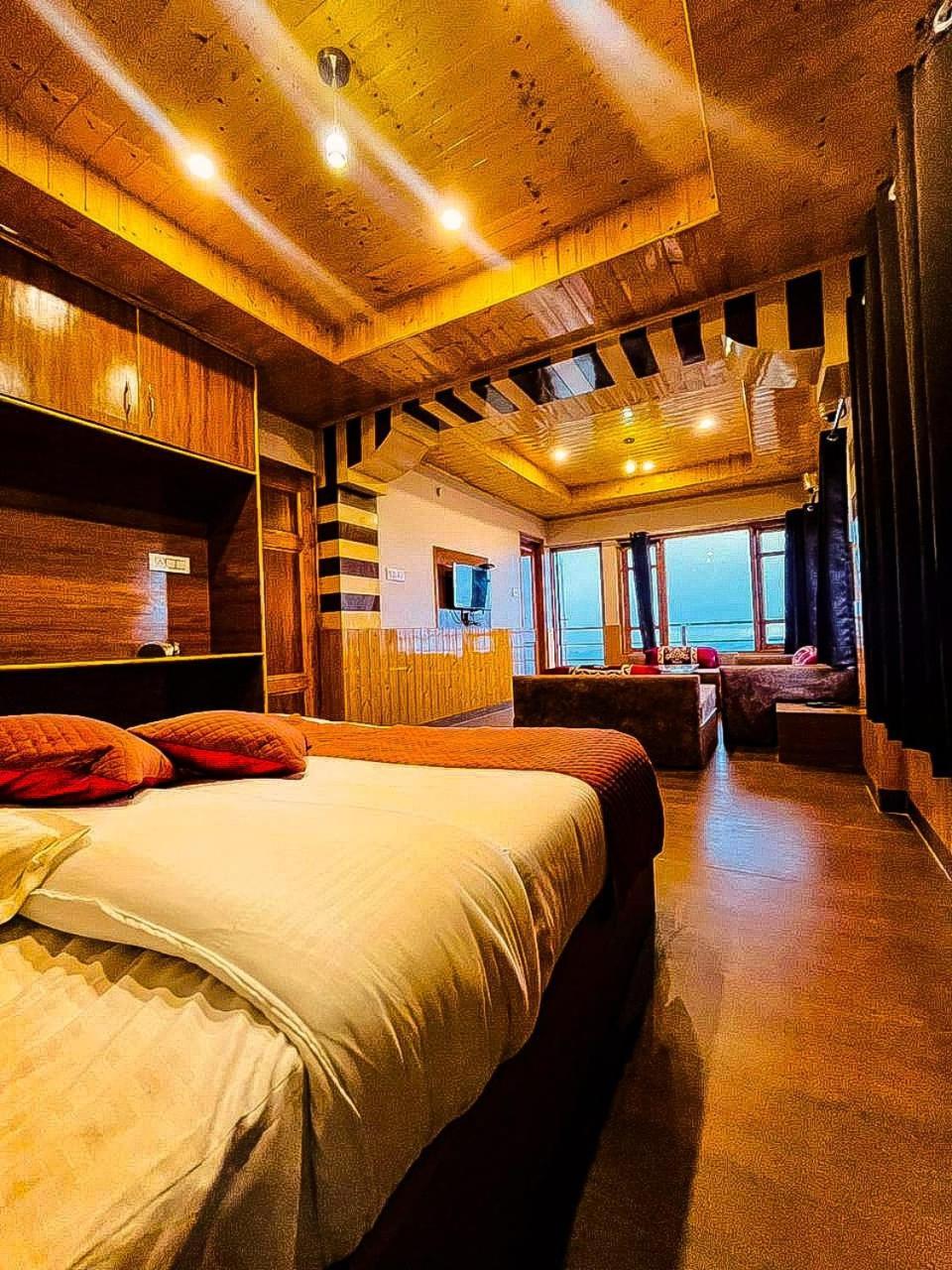 Hotel Elena Sridhi Shimla