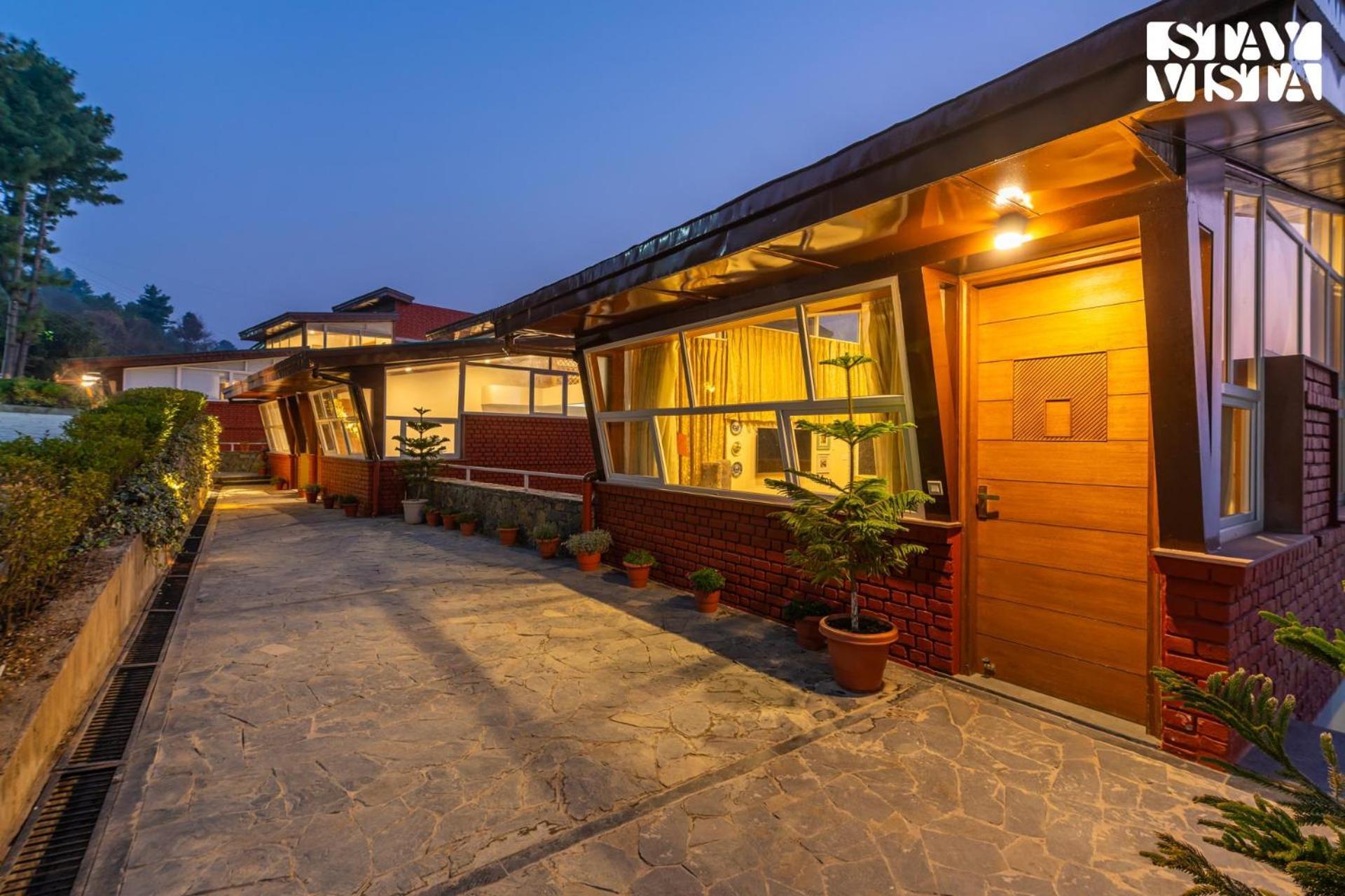Stayvista At Pine At Elysium Estate With Bonfire Villa