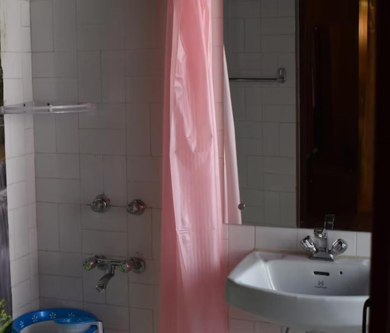 Van-chum Bed & Breakfast