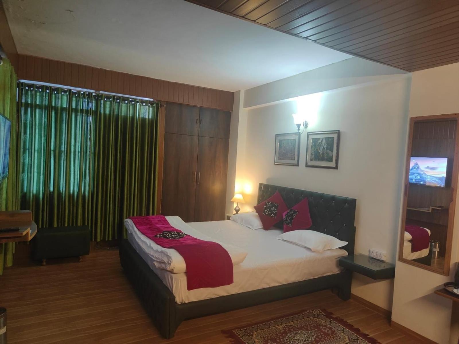 Van-chum Bed & Breakfast