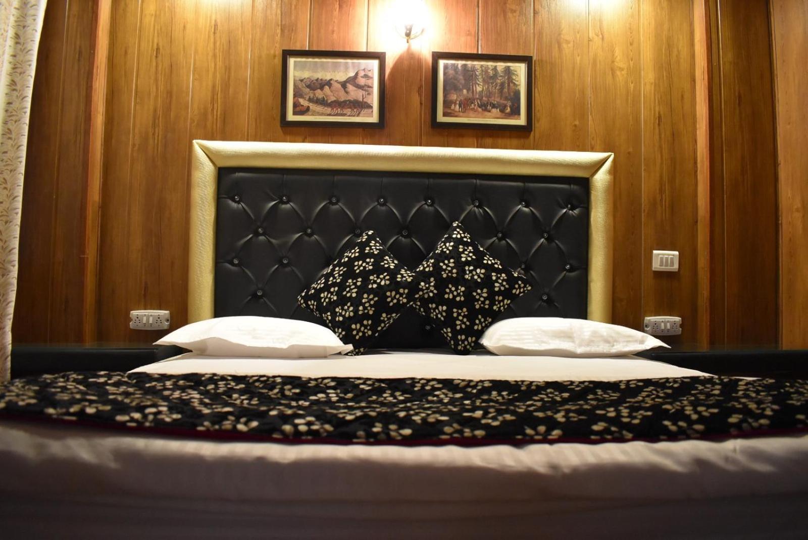 Van-chum Bed & Breakfast *
