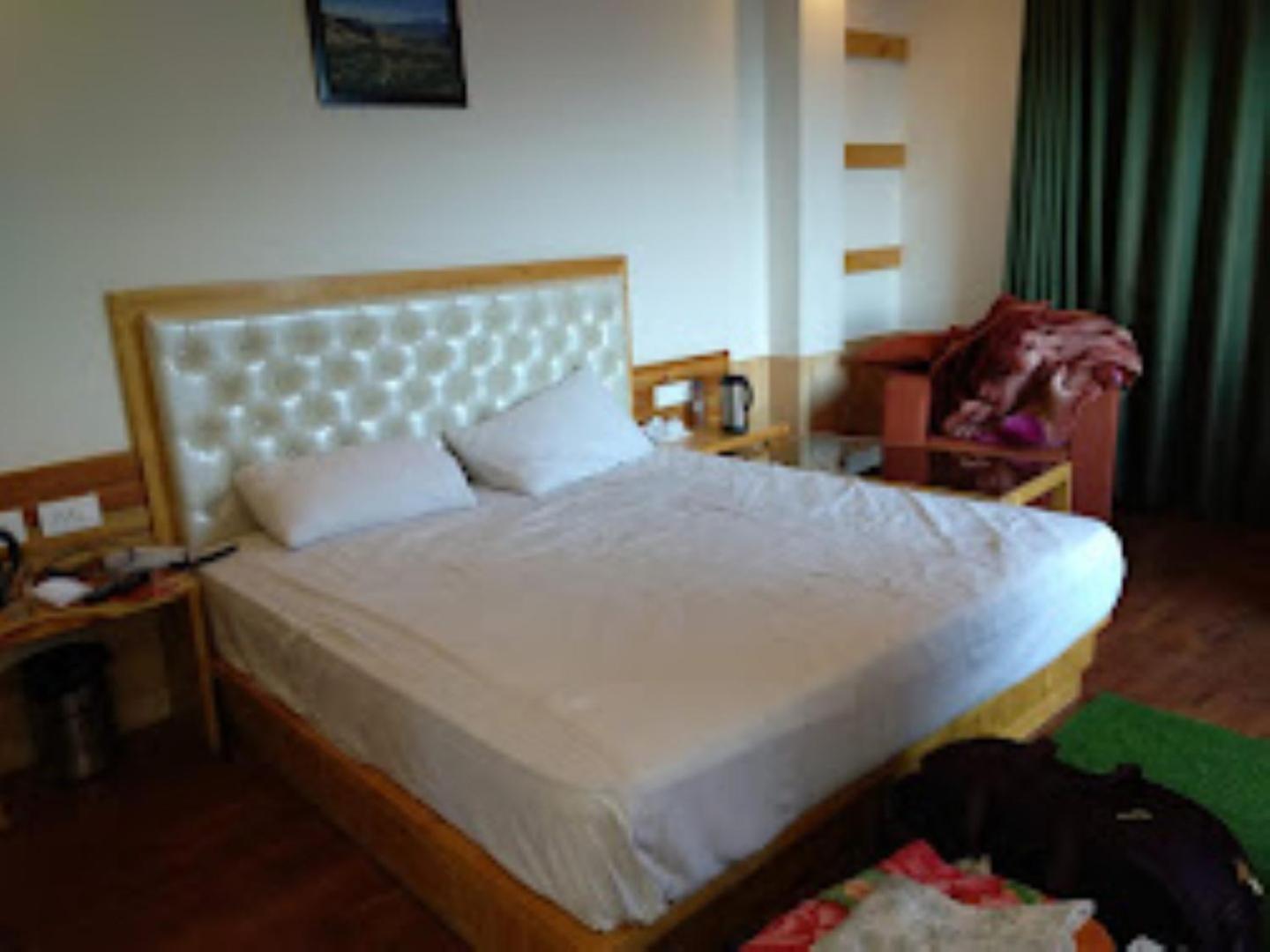 Greens Hotel