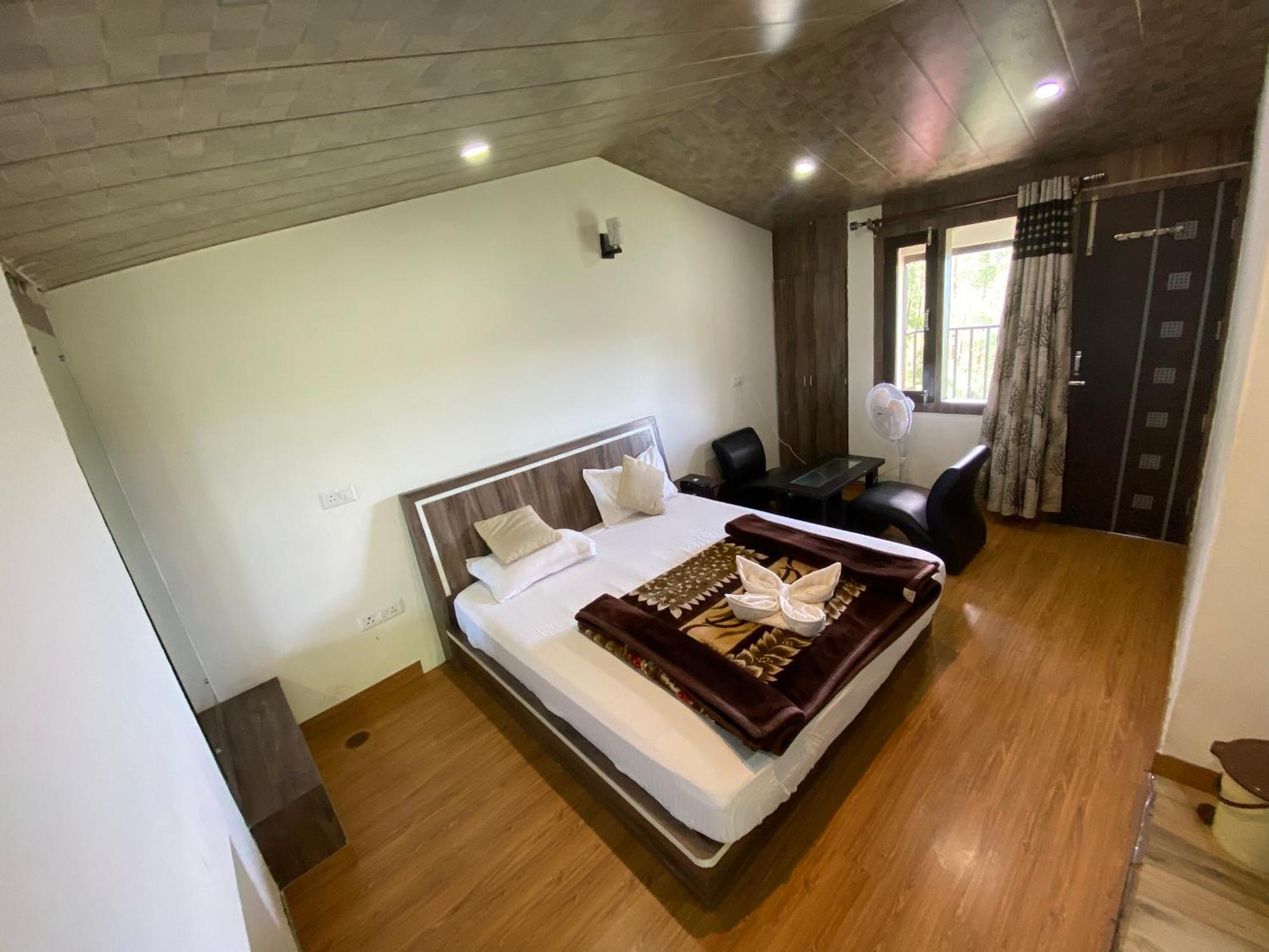 Bed & Breakfast Shyar Residency