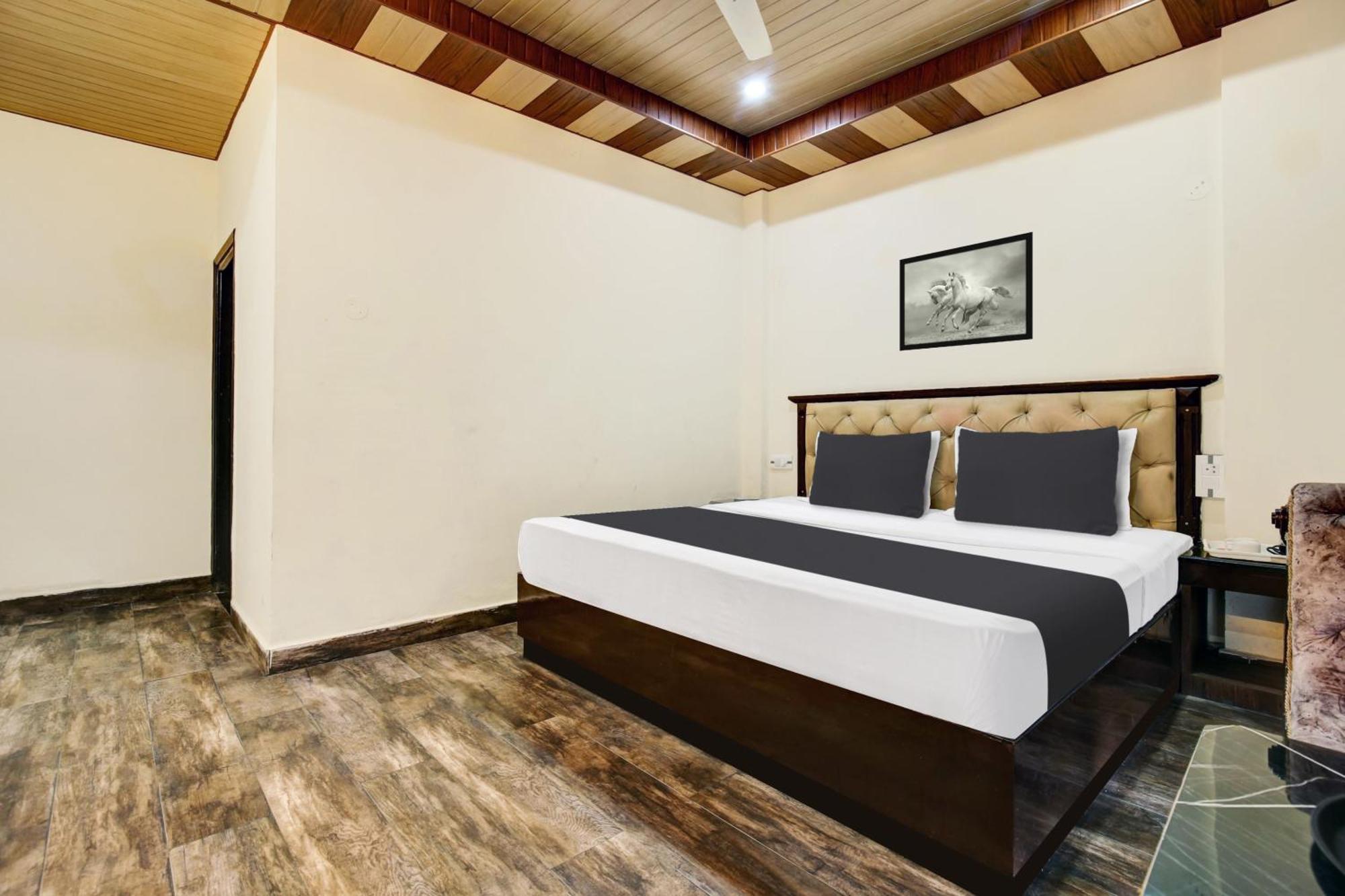 Hotel O Radhey Shyam