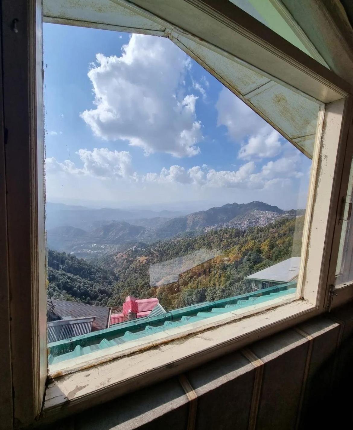 Hill View Hostel *