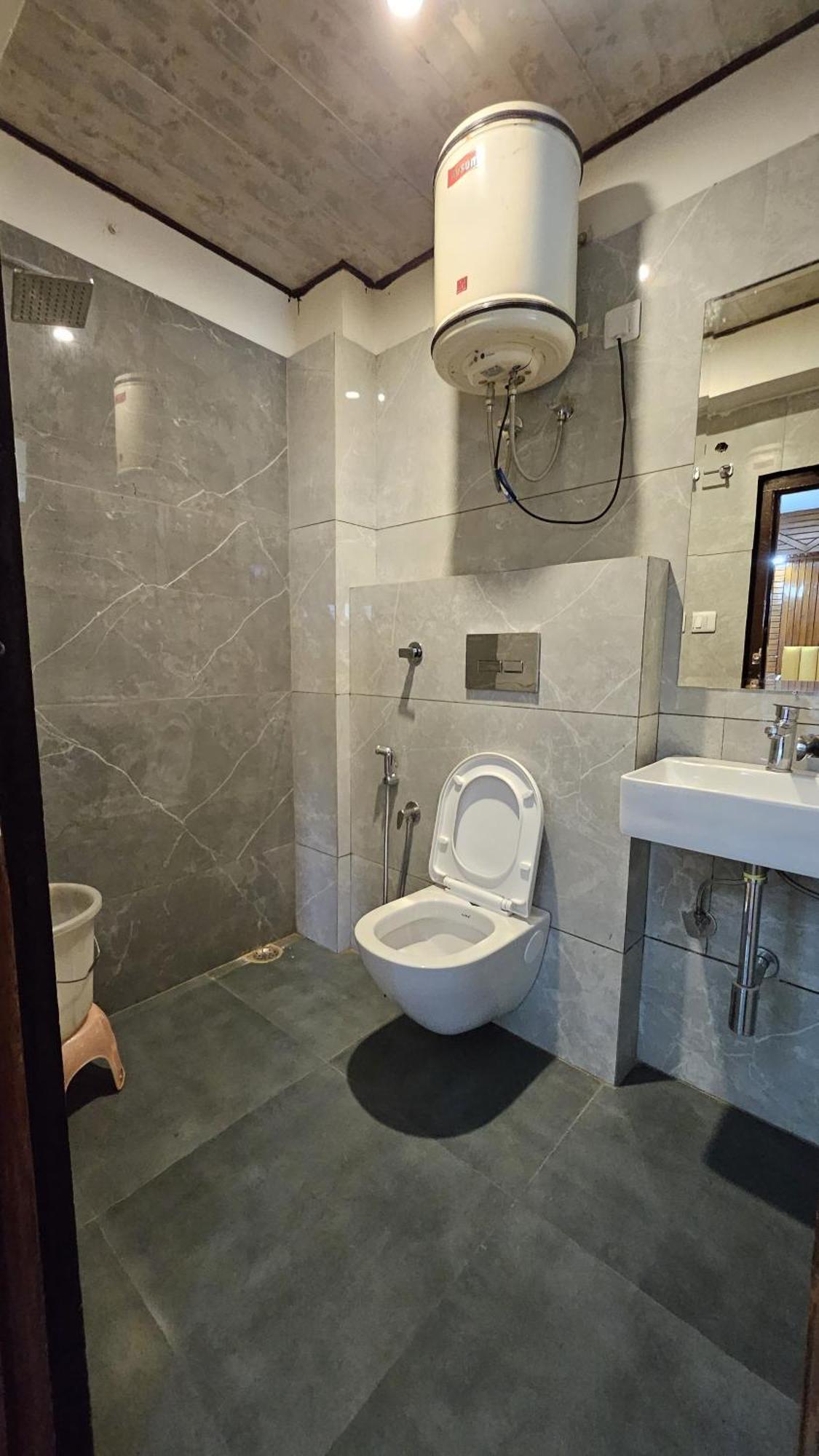 Hotel The New Pankaj-newly Renovated-near Mall Road- Free Pickup From Railway Station