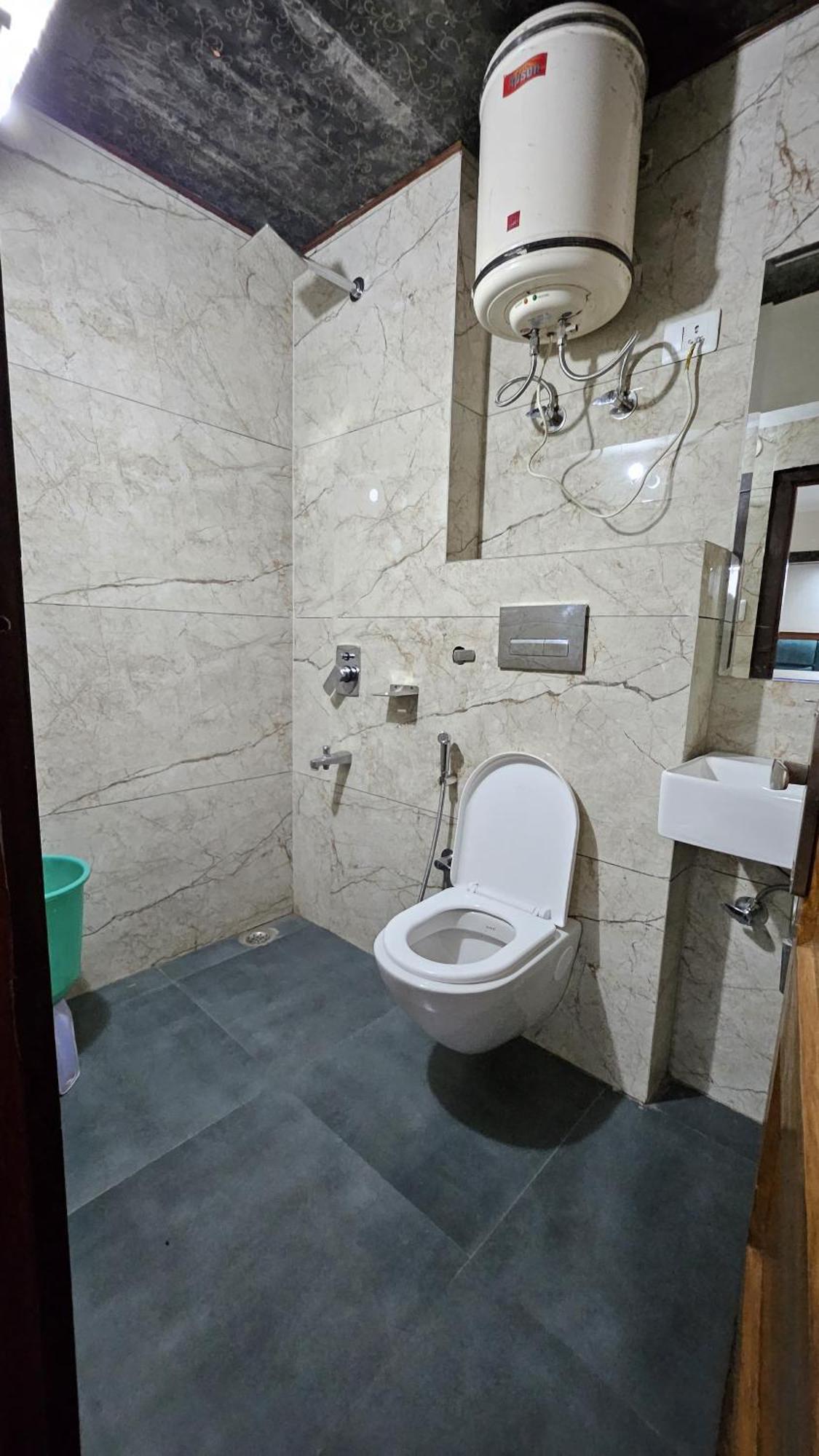 The New Pankaj-newly Renovated-near Mall Road- Free Pickup From Railway Station Hotel 2*