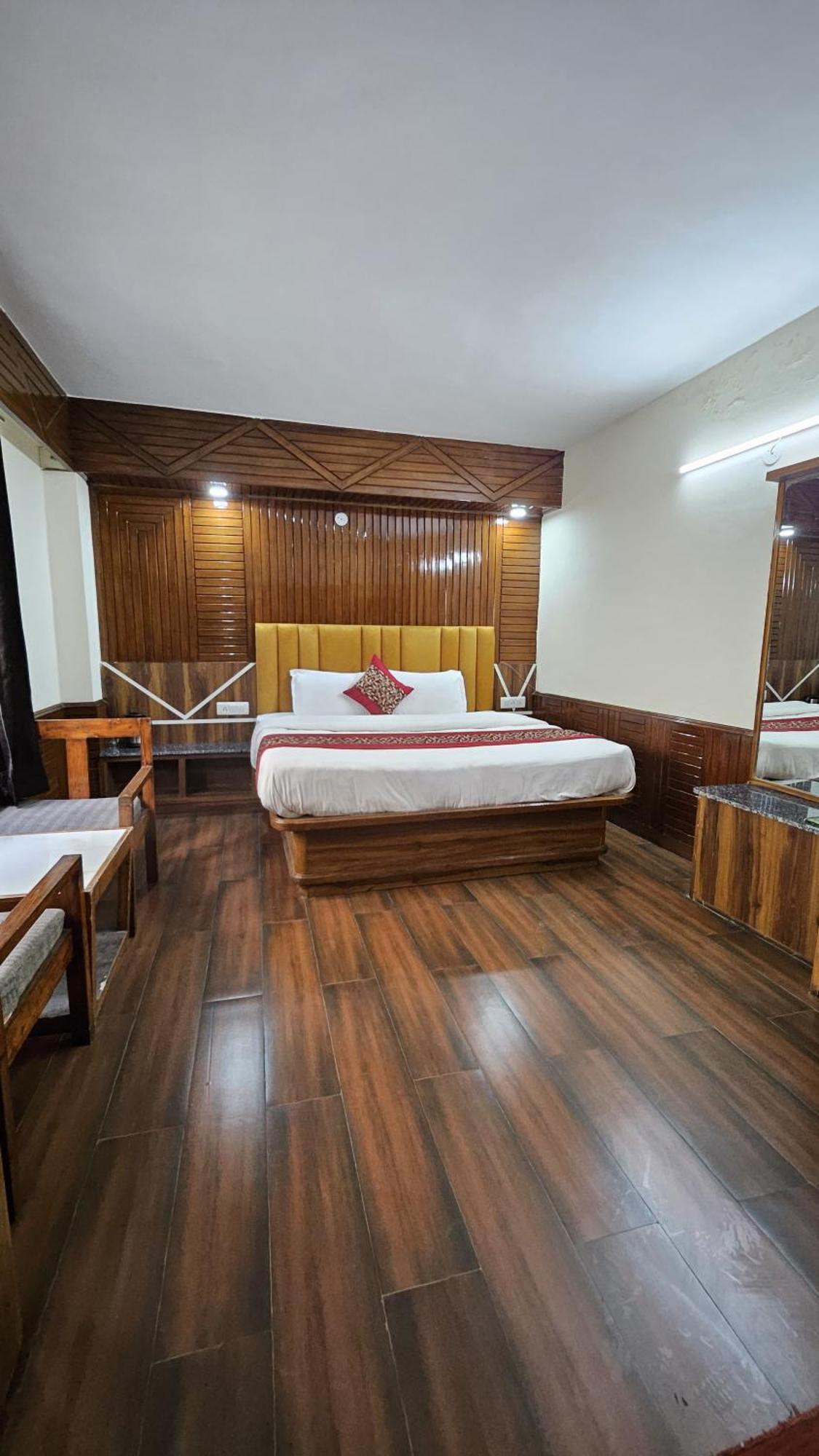 The New Pankaj-newly Renovated-near Mall Road- Free Pickup From Railway Station 2*