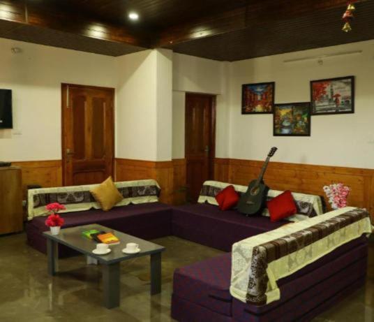 Homestay Valley Gulmohar