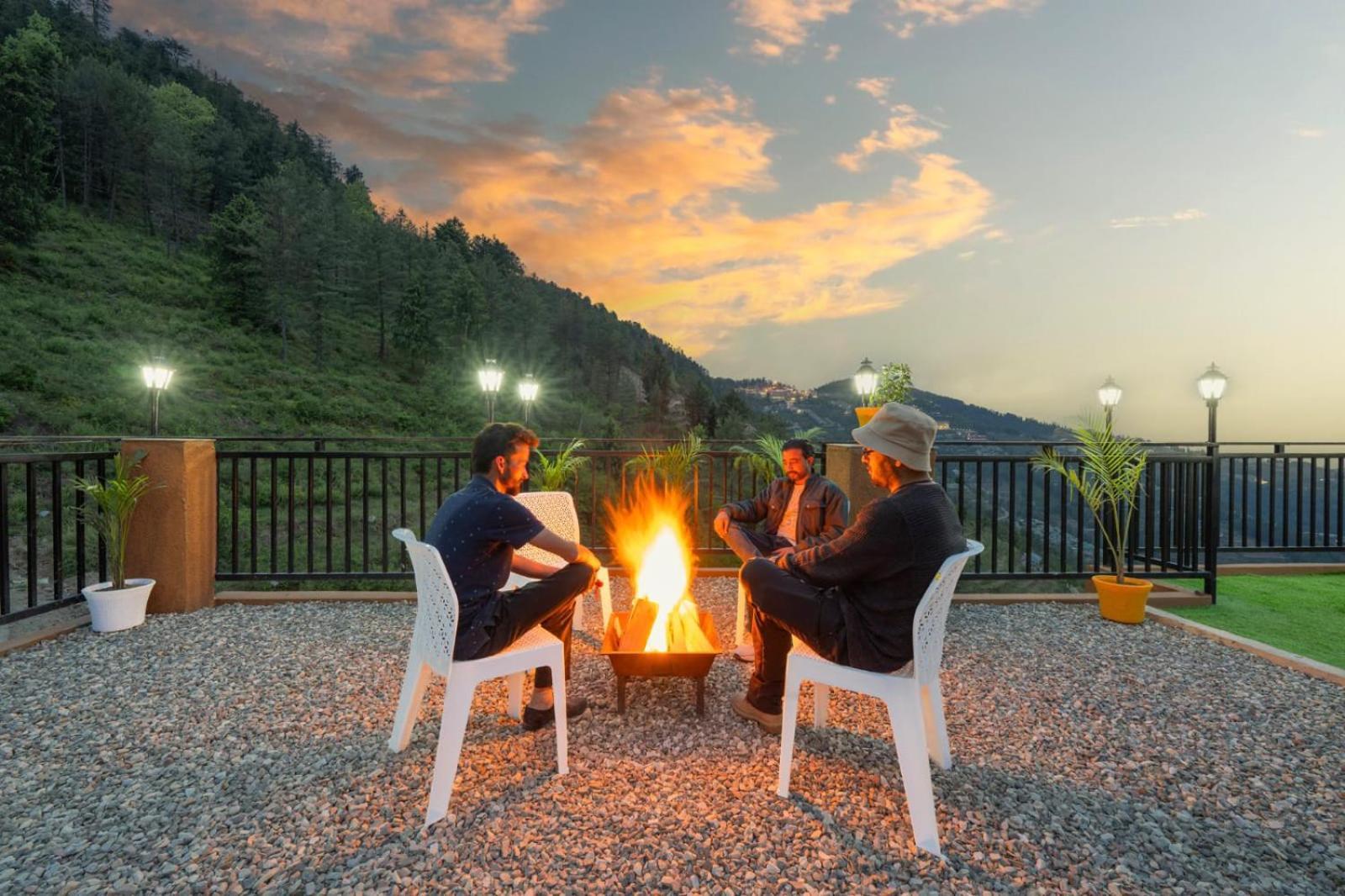 The Charvi I Vacations I Conference I Mice I Family Events I Open Air Terrace I Sky Bonfire I Kufri By Exotic Apartment Shimla