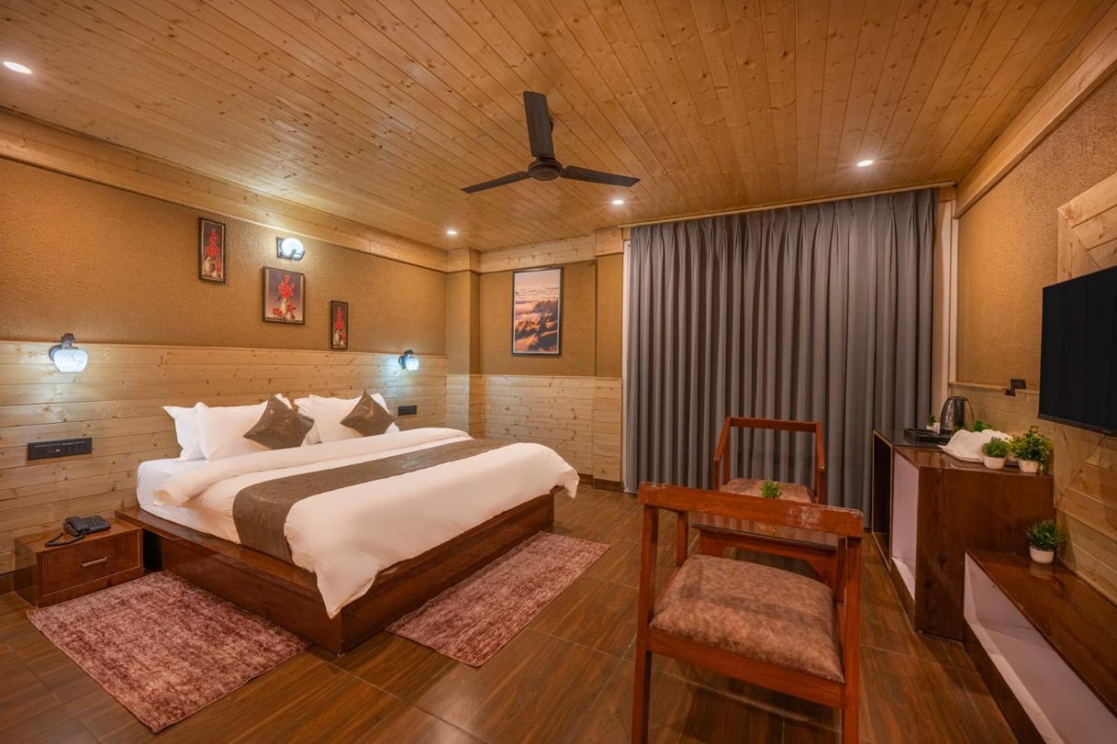 The Kufri Root I Vacations I Conference I Family Events I Kufri By Charvi Retreat Apartment *