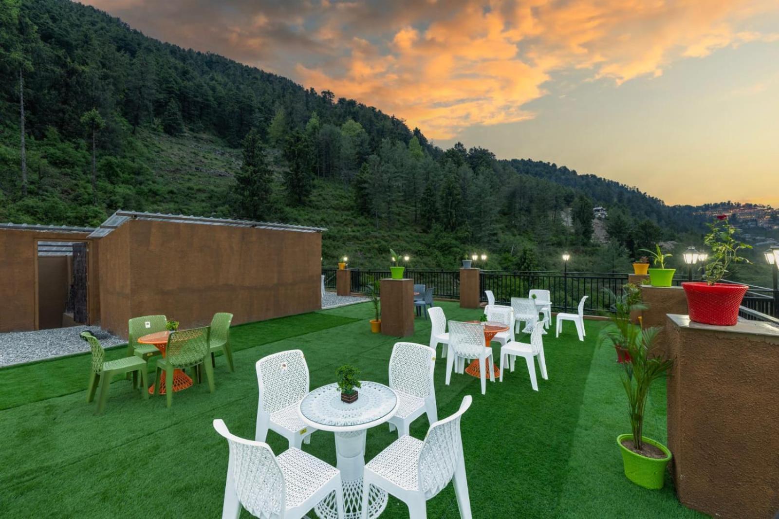 Apartment The Kufri Root I Vacations I Conference I Family Events I Kufri By Charvi Retreat