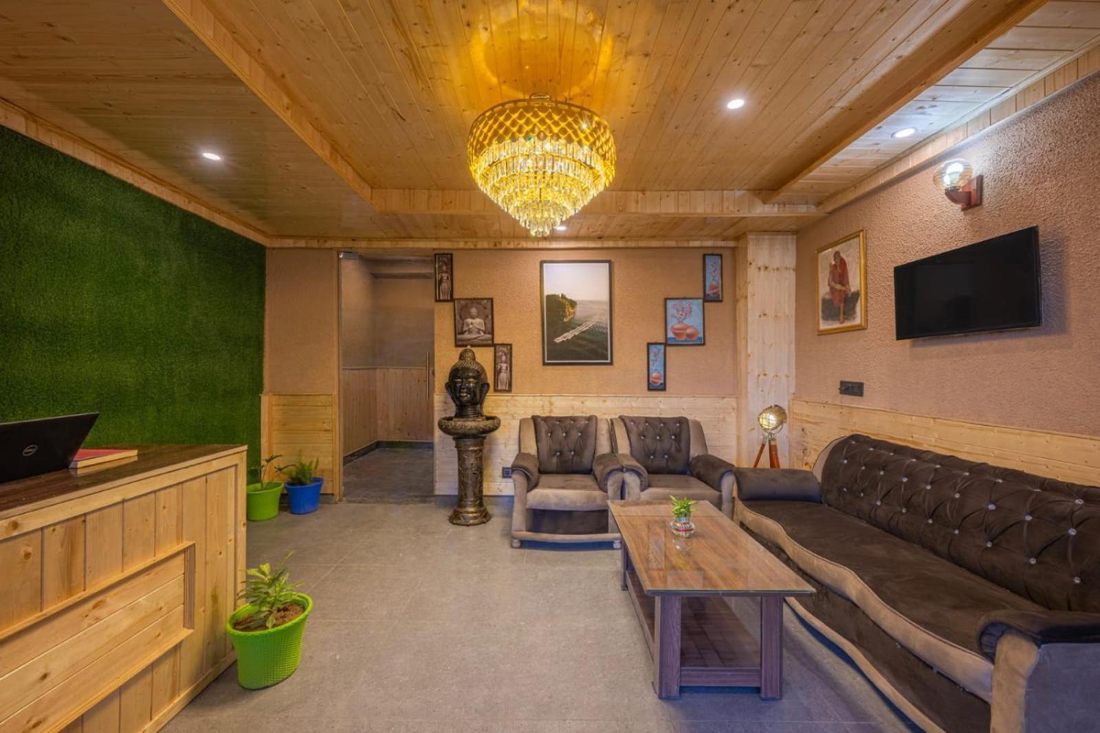 The Kufri Root I Vacations I Conference I Family Events I Kufri By Charvi Retreat Apartment