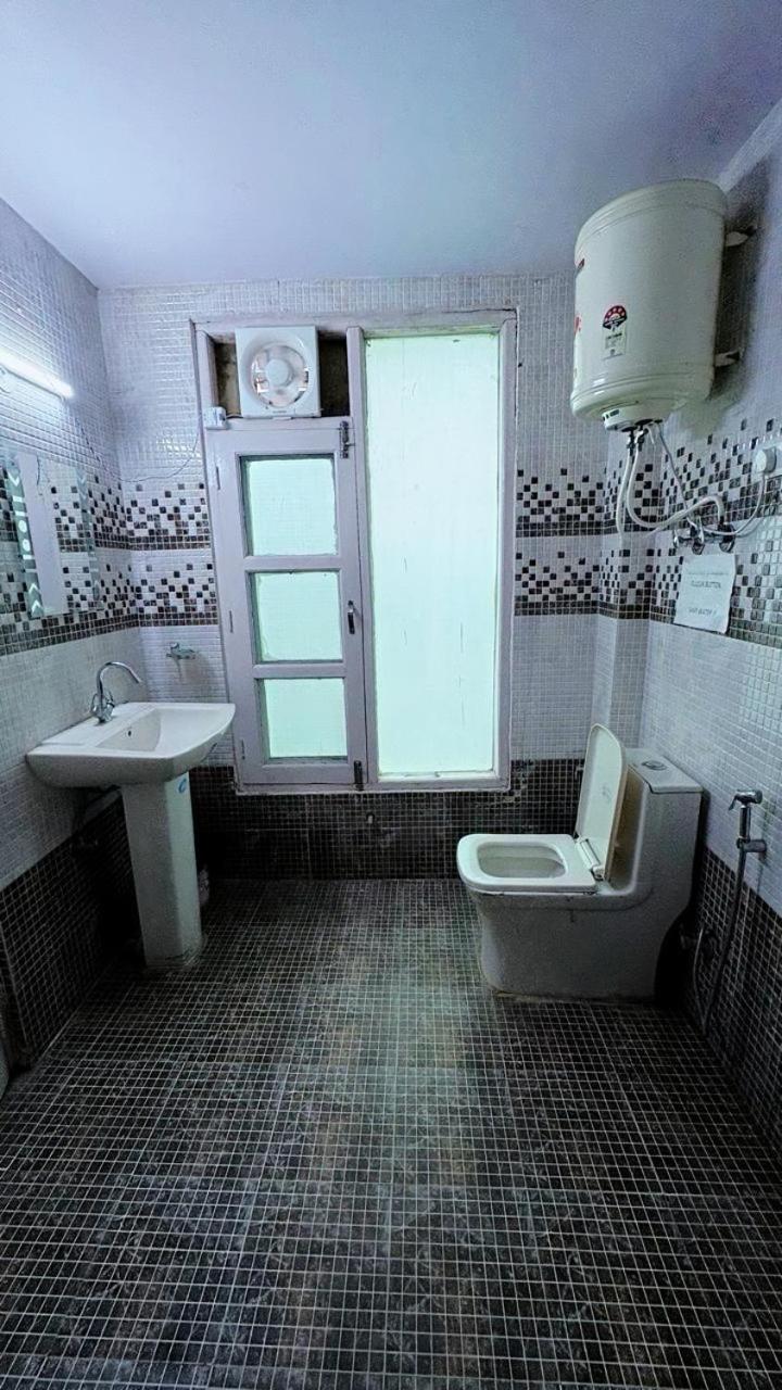Royal Ace !! Mountain View Rooms!! Private Balcony!! Hotel Shimla