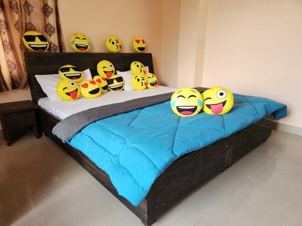 Apartment O 81250d Abhiaak Regency *