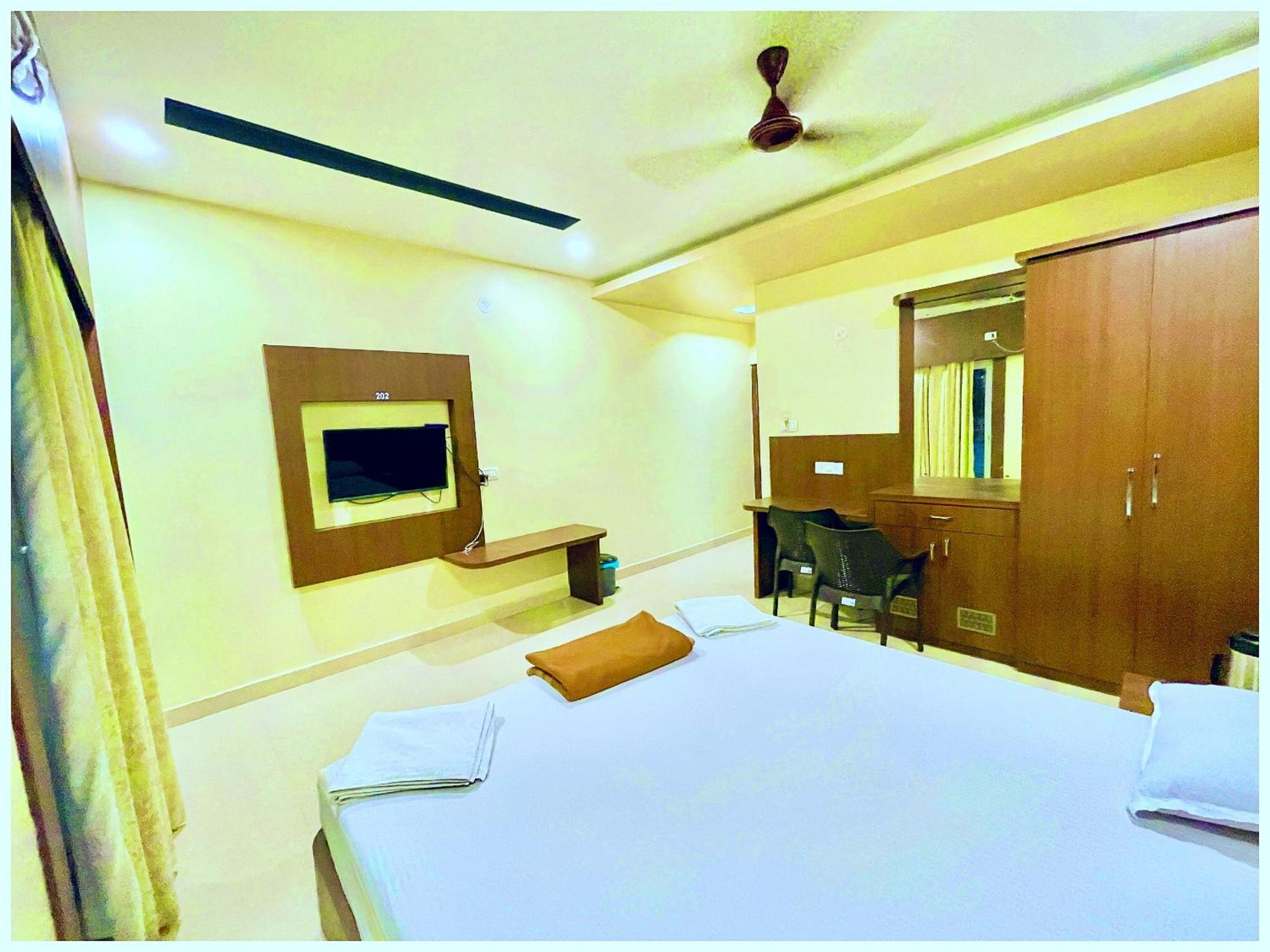 A M A R - P A L A C E Near Temple 4* Shimla