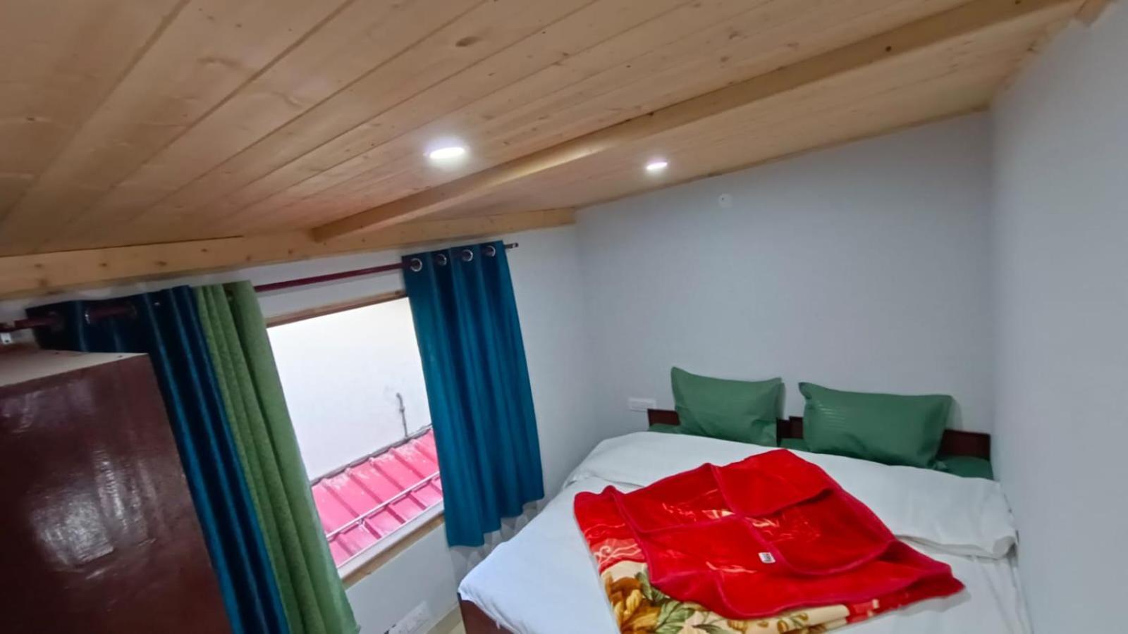 Homestay The Hostelers Shiimla - Near Hpu, Bypass Crossing, Isbt And Advance Study *