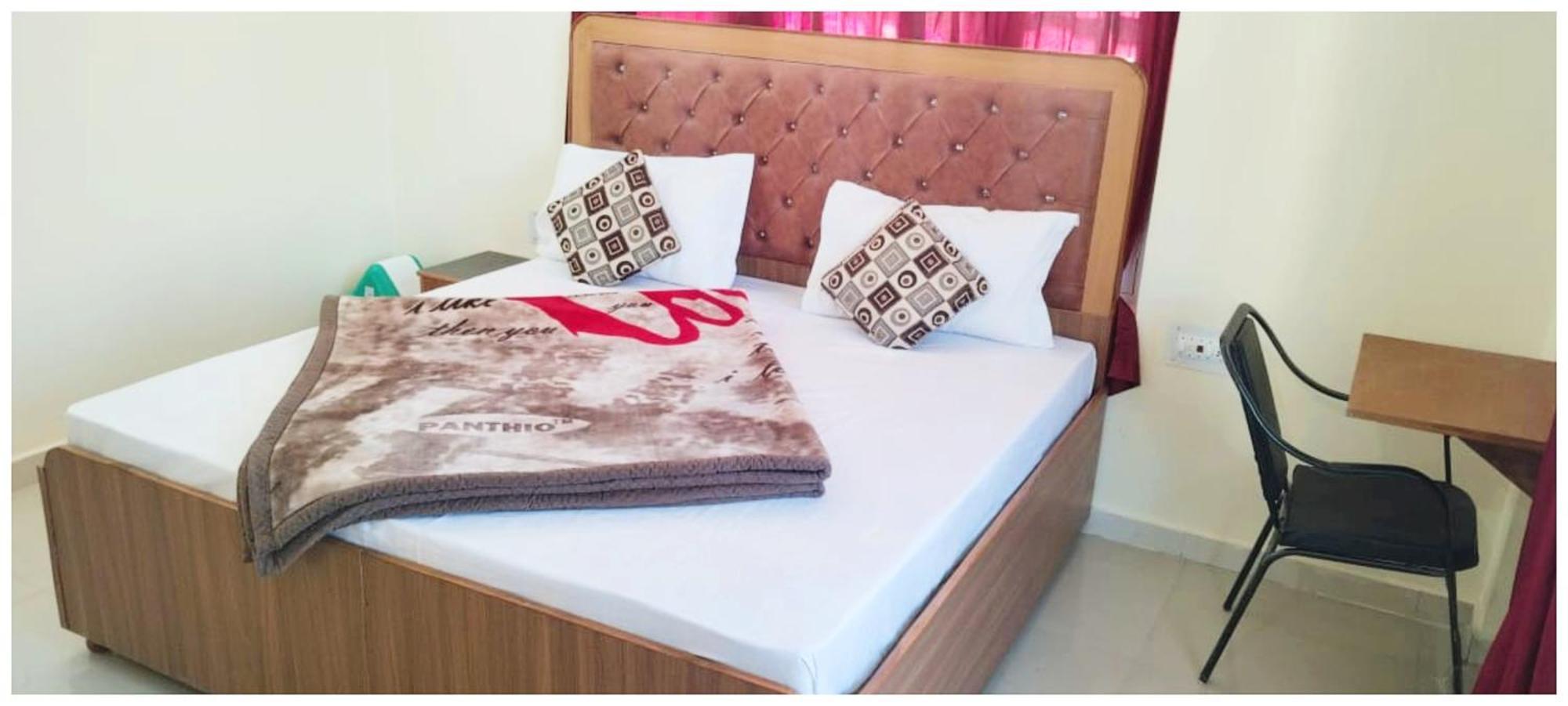 K R I S H N A B - B Near Mall Road And Temple 4* Shimla