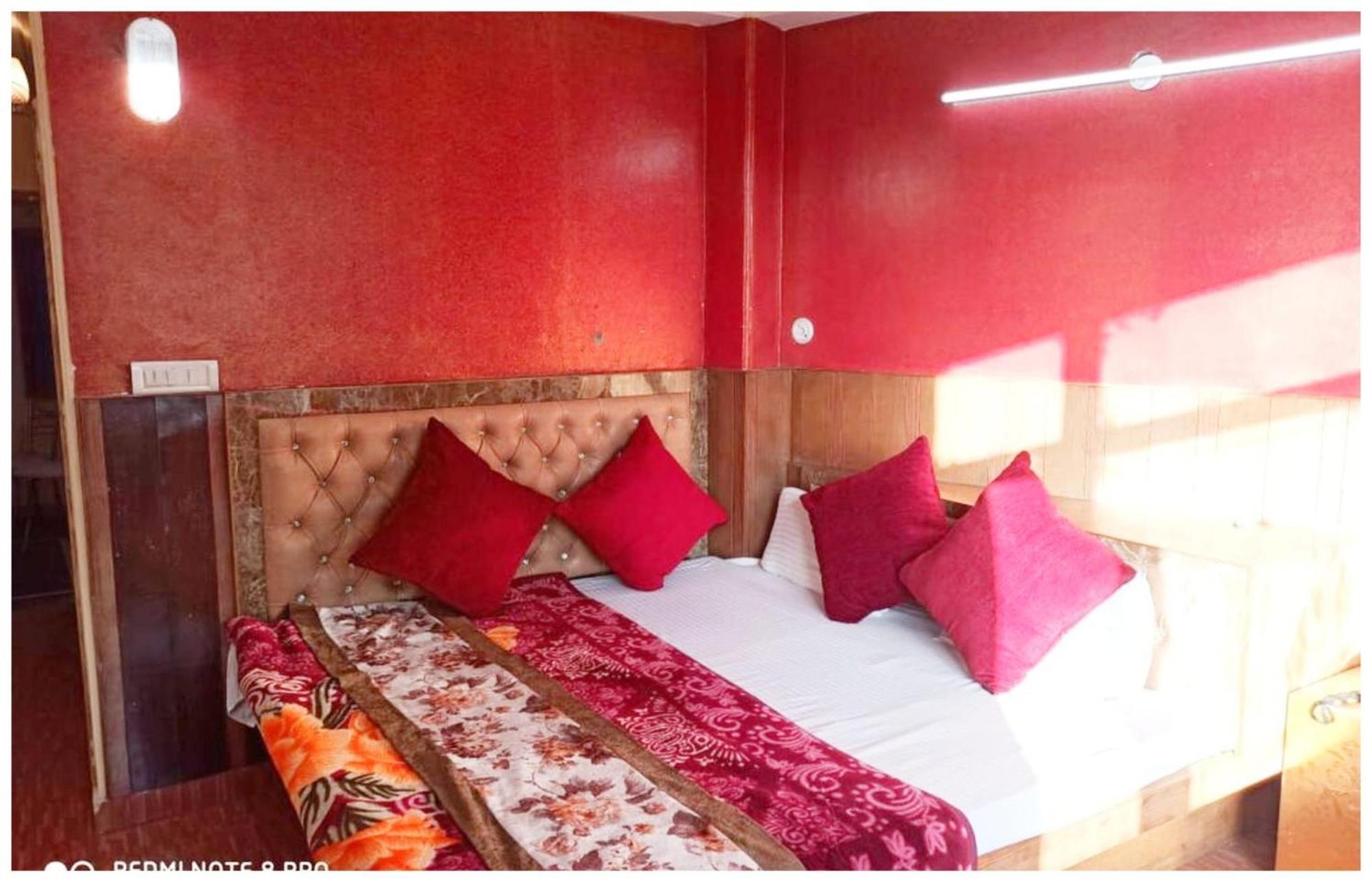 H G N Near Park And Temple Hotel Shimla
