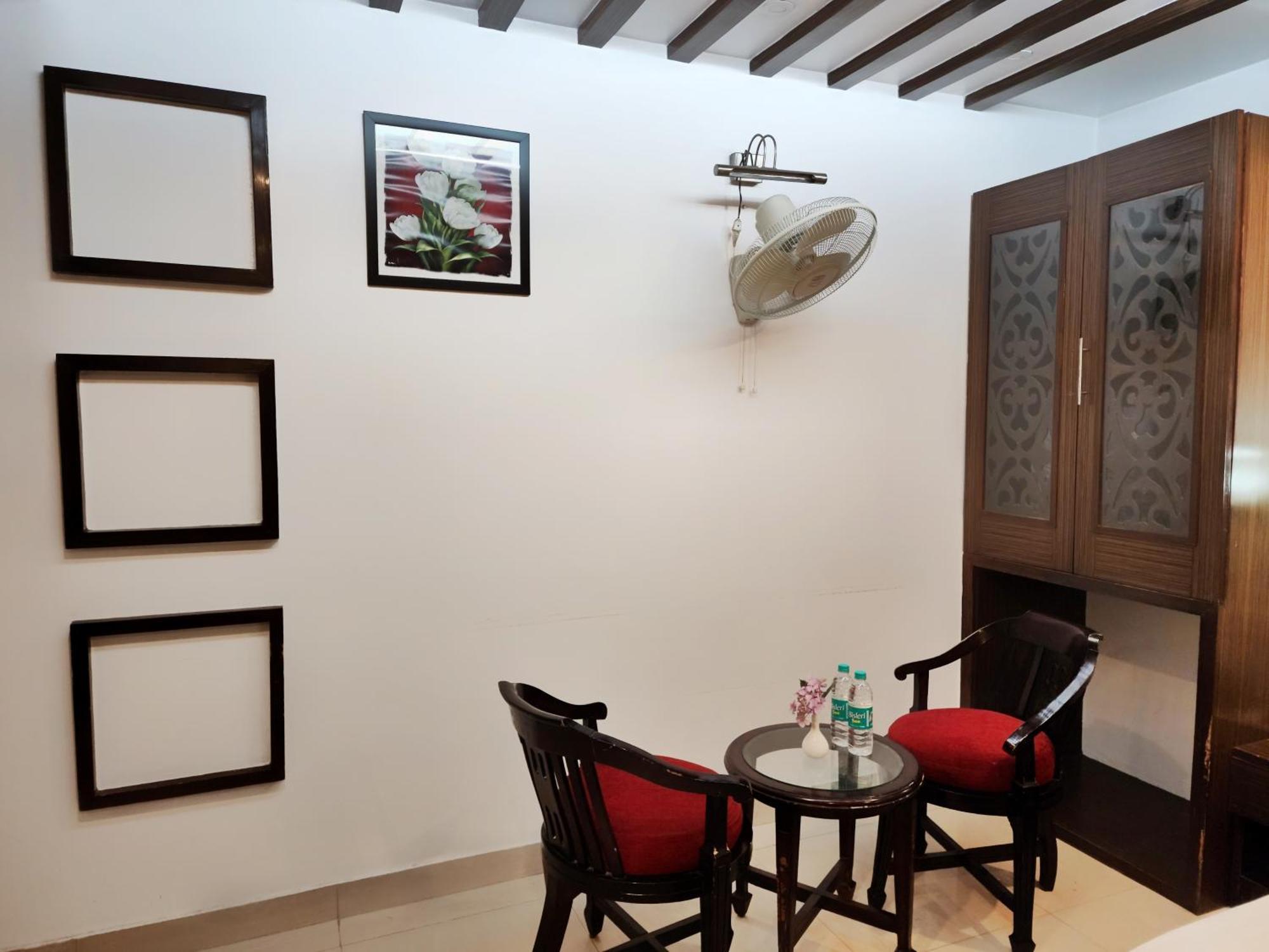 Hotel Surya 3*