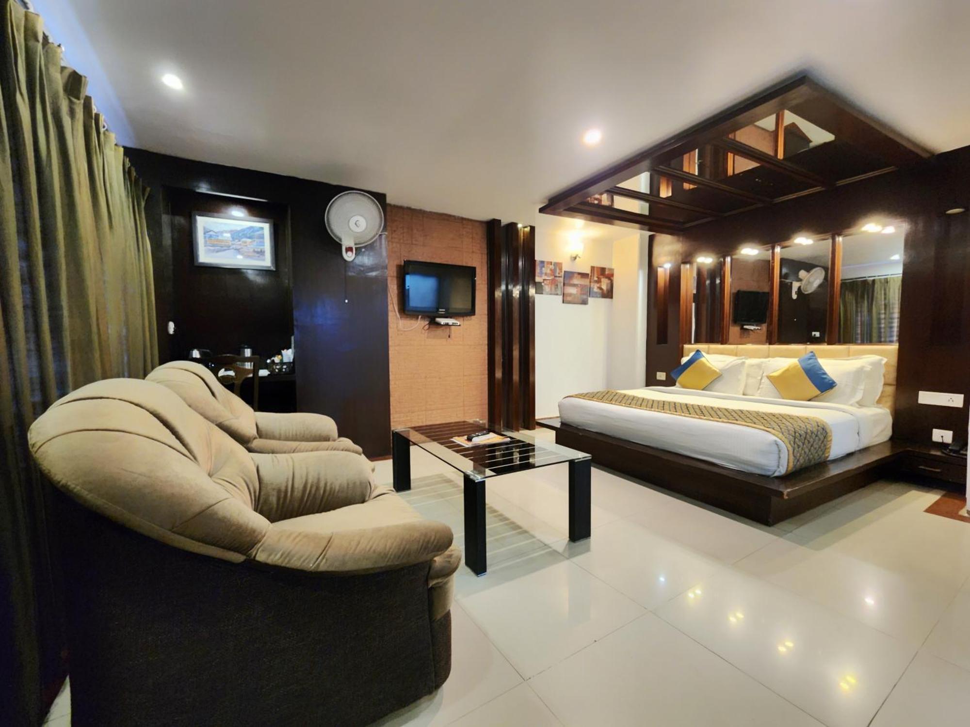 Hotel Surya 3*