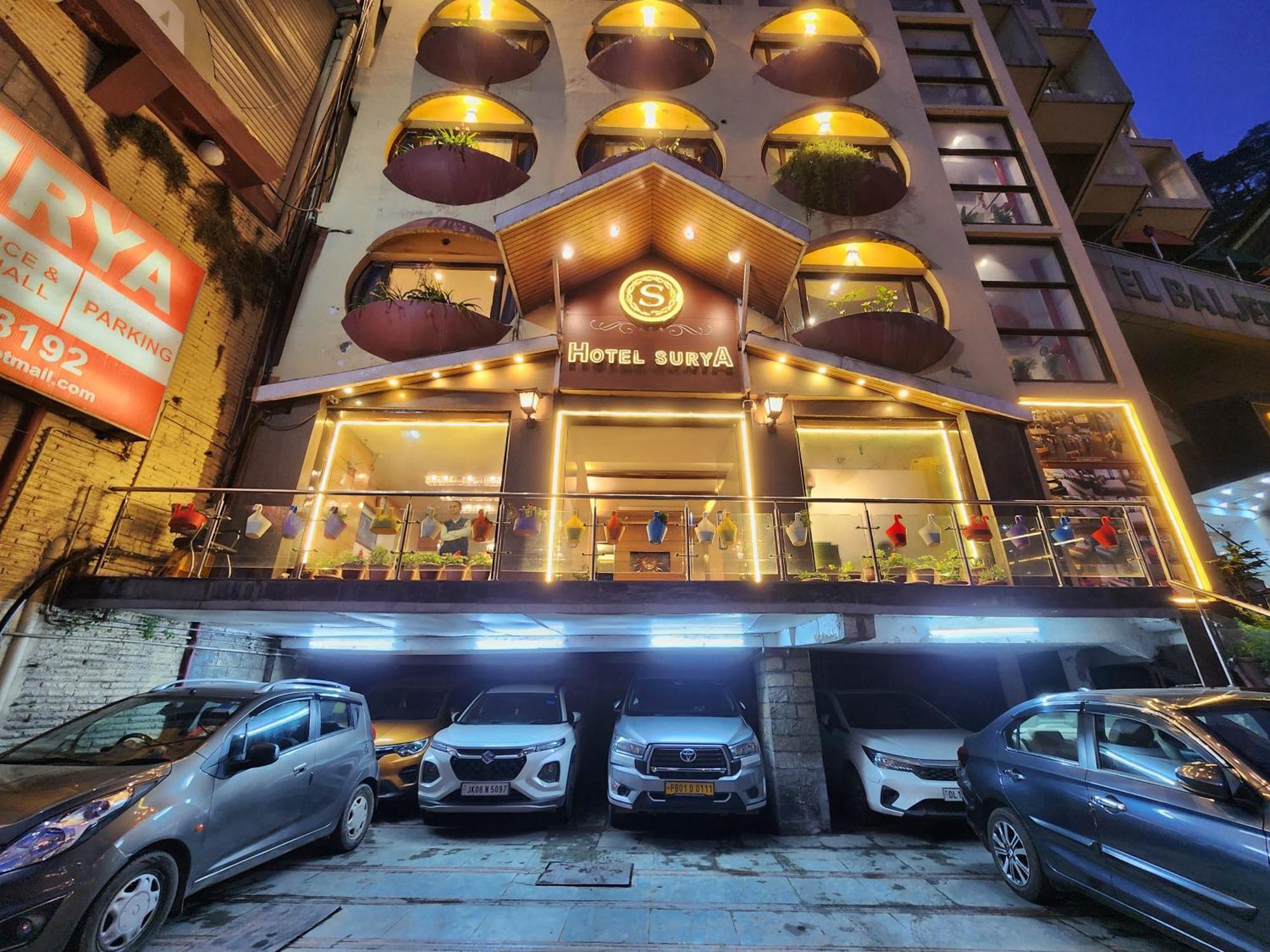 Surya Hotel 3*